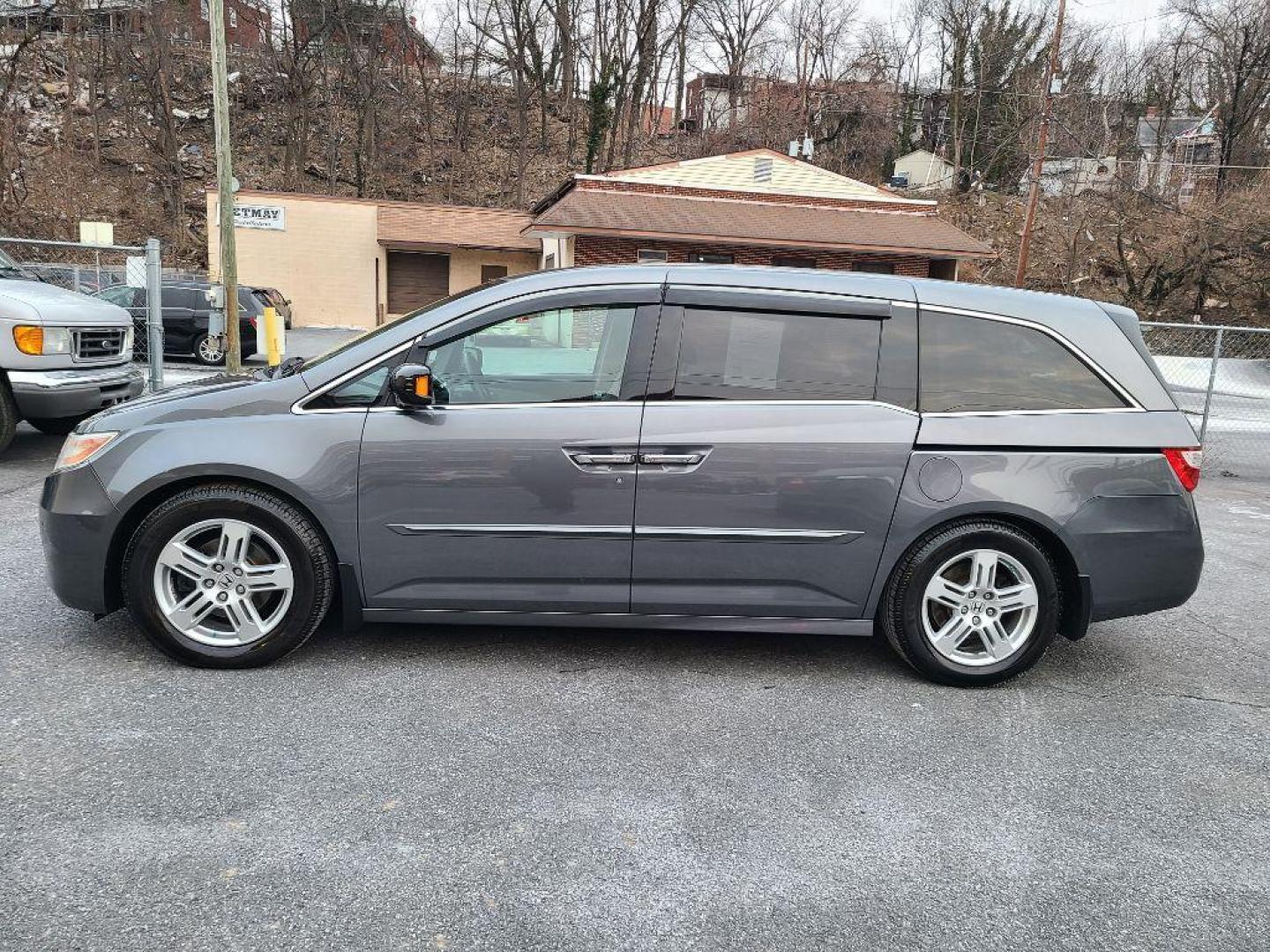 2012 GRAY HONDA ODYSSEY TOURING (5FNRL5H92CB) with an 3.5L engine, Automatic transmission, located at 7981 Paxton Street, Harrisburg, PA, 17111, (717) 561-2926, 40.261490, -76.749229 - WE FINANCE!!! Good Credit/ Bad Credit/ No Credit - ALL Trade-Ins Welcomed!!! ***Guaranteed Credit Approval*** APPLY ONLINE or CALL us TODAY ;) Internet Prices and Marketplace Prices are SPECIAL discounted ***CASH DEALS*** Retail Prices are higher. Please call us to discuss your cash and finan - Photo#1