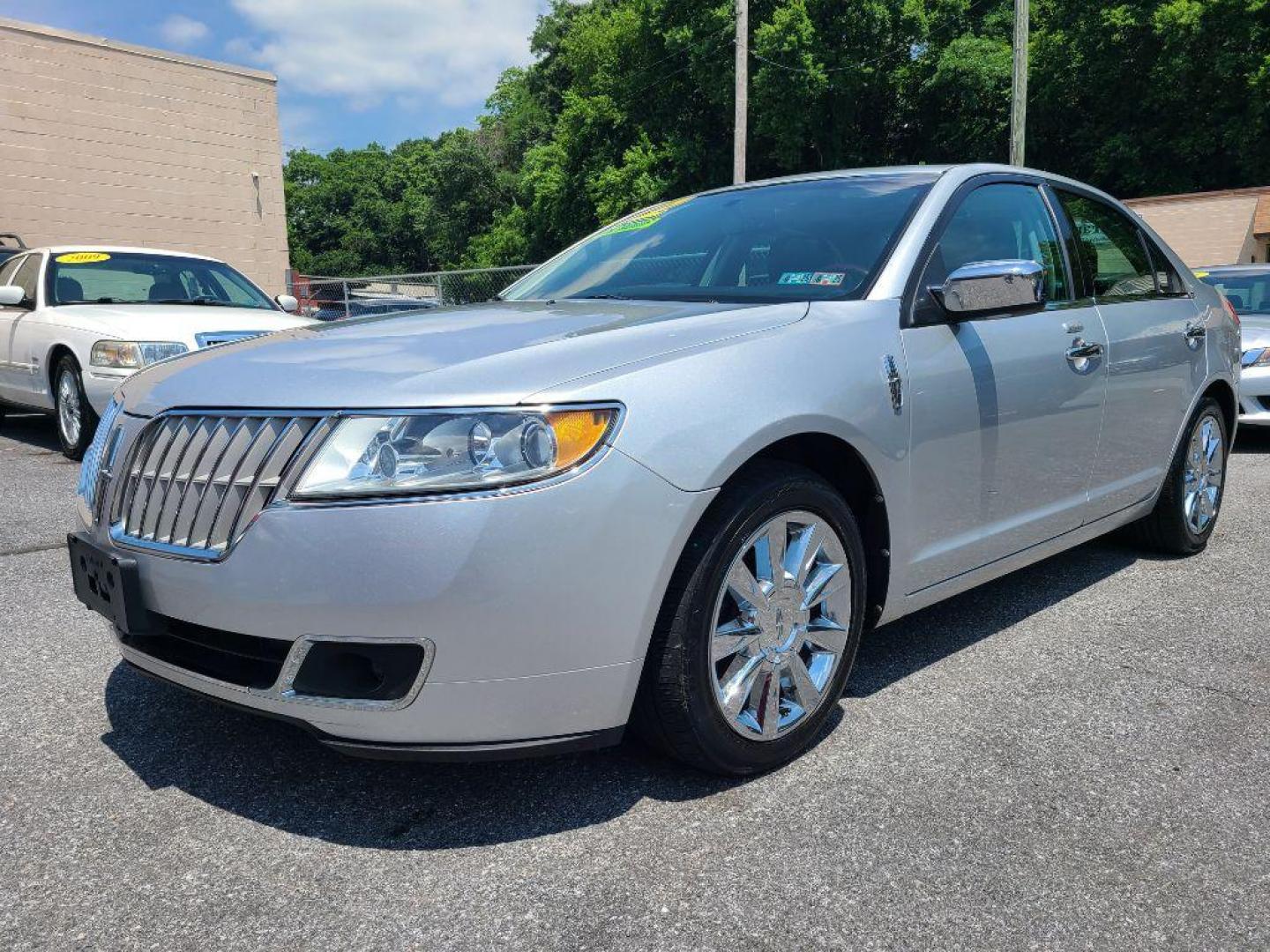 2012 SILVER LINCOLN MKZ SDN (3LNHL2JC8CR) with an 3.5L engine, Automatic transmission, located at 117 North Cameron Street, Harrisburg, PA, 17101, (717) 963-8962, 40.266762, -76.875259 - WE FINANCE!!! Good Credit/ Bad Credit/ No Credit - ALL Trade-Ins Welcomed!!! ***Guaranteed Credit Approval*** APPLY ONLINE or CALL us TODAY ;) Internet Prices and Marketplace Prices are SPECIAL discounted ***CASH DEALS*** Retail Prices are higher. Please call us to discuss your cash and finan - Photo#0