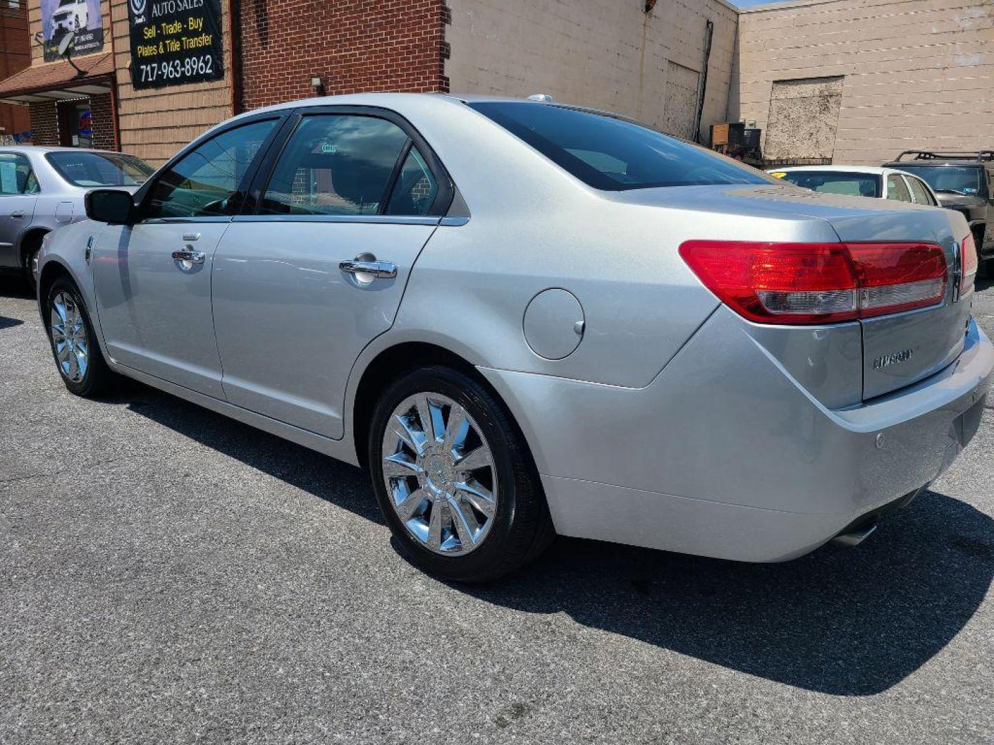 2012 SILVER LINCOLN MKZ SDN (3LNHL2JC8CR) with an 3.5L engine, Automatic transmission, located at 117 North Cameron Street, Harrisburg, PA, 17101, (717) 963-8962, 40.266762, -76.875259 - WE FINANCE!!! Good Credit/ Bad Credit/ No Credit - ALL Trade-Ins Welcomed!!! ***Guaranteed Credit Approval*** APPLY ONLINE or CALL us TODAY ;) Internet Prices and Marketplace Prices are SPECIAL discounted ***CASH DEALS*** Retail Prices are higher. Please call us to discuss your cash and finan - Photo#2