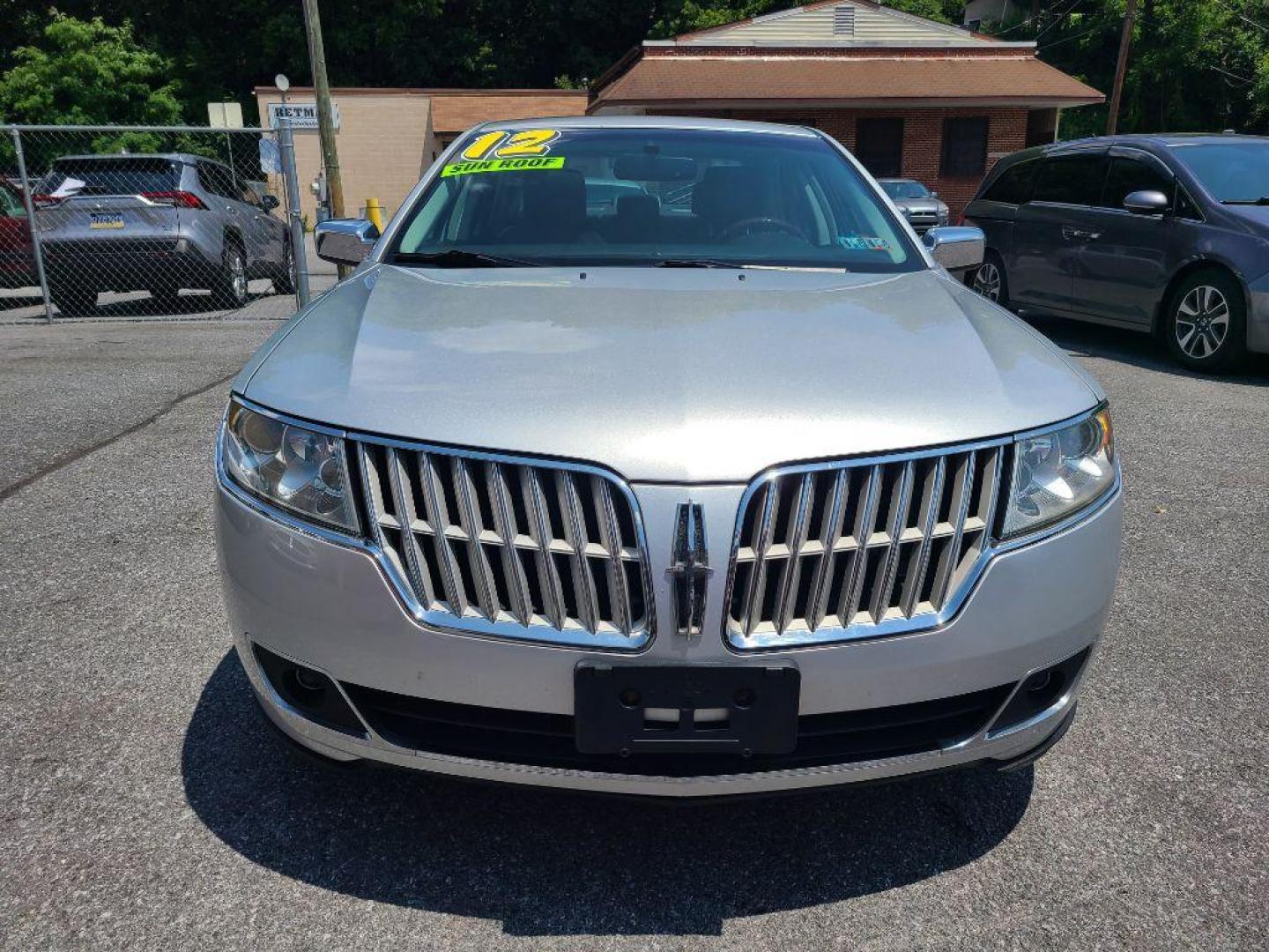 2012 SILVER LINCOLN MKZ SDN (3LNHL2JC8CR) with an 3.5L engine, Automatic transmission, located at 117 North Cameron Street, Harrisburg, PA, 17101, (717) 963-8962, 40.266762, -76.875259 - WE FINANCE!!! Good Credit/ Bad Credit/ No Credit - ALL Trade-Ins Welcomed!!! ***Guaranteed Credit Approval*** APPLY ONLINE or CALL us TODAY ;) Internet Prices and Marketplace Prices are SPECIAL discounted ***CASH DEALS*** Retail Prices are higher. Please call us to discuss your cash and finan - Photo#7