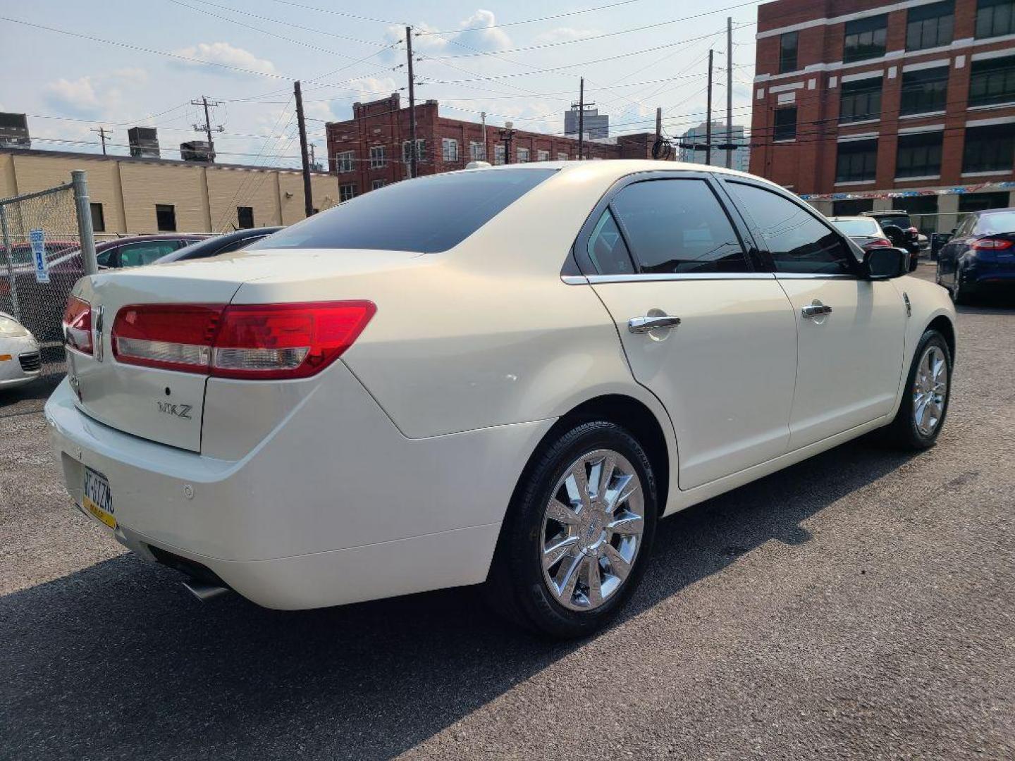 2012 BEIGE LINCOLN MKZ SDN (3LNHL2GC8CR) with an 3.5L engine, Automatic transmission, located at 7981 Paxton Street, Harrisburg, PA, 17111, (717) 561-2926, 40.261490, -76.749229 - WE FINANCE!!! Good Credit/ Bad Credit/ No Credit - ALL Trade-Ins Welcomed!!! ***Guaranteed Credit Approval*** APPLY ONLINE or CALL us TODAY ;) Internet Prices and Marketplace Prices are SPECIAL discounted ***CASH DEALS*** Retail Prices are higher. Please call us to discuss your cash and finan - Photo#4