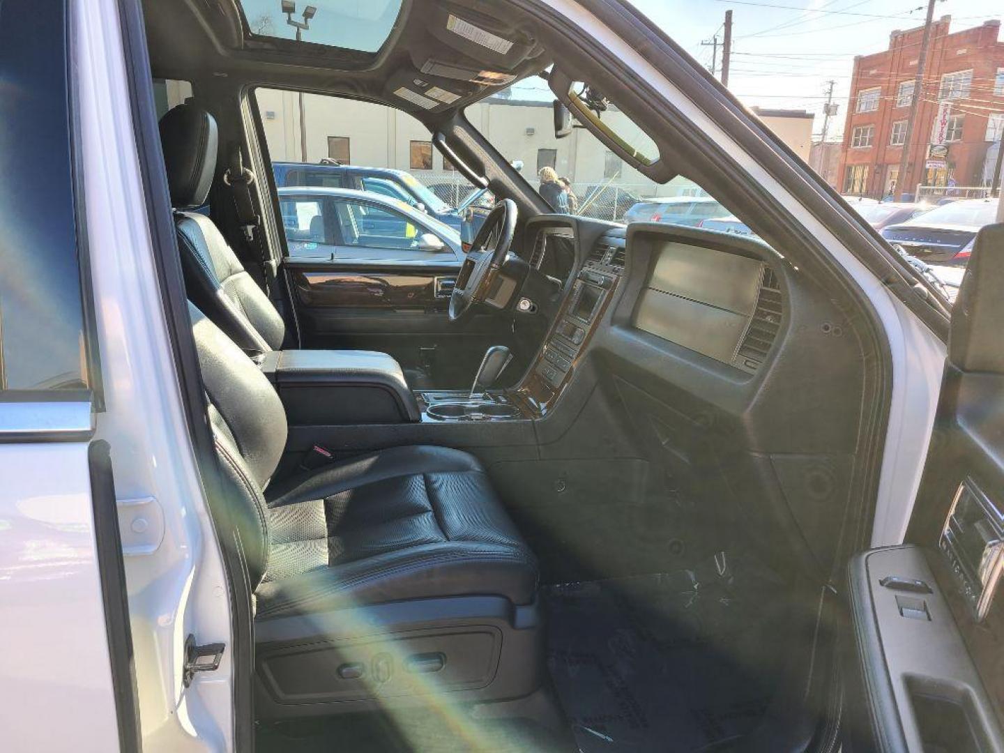 2012 WHITE LINCOLN NAVIGATOR L (5LMJJ3J56CE) with an 5.4L engine, Automatic transmission, located at 117 North Cameron Street, Harrisburg, PA, 17101, (717) 963-8962, 40.266762, -76.875259 - WE FINANCE!!! Good Credit/ Bad Credit/ No Credit - ALL Trade-Ins Welcomed!!! ***Guaranteed Credit Approval*** APPLY ONLINE or CALL us TODAY ;) Internet Prices and Marketplace Prices are SPECIAL discounted ***CASH DEALS*** Retail Prices are higher. Please call us to discuss your cash and finan - Photo#2