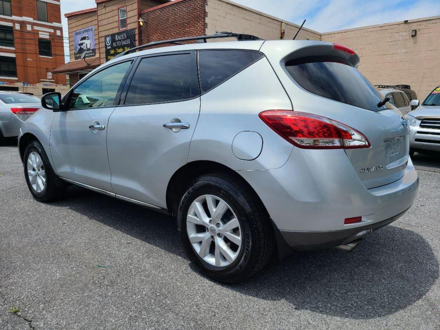 2012 SILVER NISSAN MURANO SL (JN8AZ1MW2CW) with an 3.5L engine, Continuously Variable transmission, located at 117 North Cameron Street, Harrisburg, PA, 17101, (717) 963-8962, 40.266762, -76.875259 - WE FINANCE!!! Good Credit/ Bad Credit/ No Credit - ALL Trade-Ins Welcomed!!! ***Guaranteed Credit Approval*** APPLY ONLINE or CALL us TODAY ;) Internet Prices and Marketplace Prices are SPECIAL discounted ***CASH DEALS*** Retail Prices are higher. Please call us to discuss your cash and finan - Photo#2