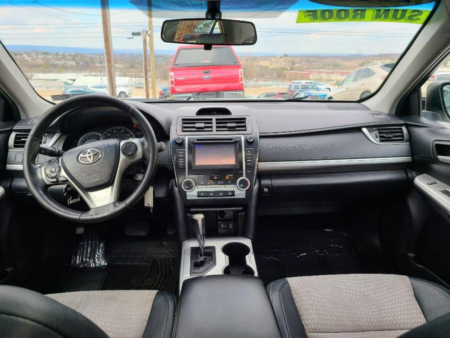 2012 WHITE TOYOTA CAMRY SE (4T1BF1FK0CU) with an 2.5L engine, Automatic transmission, located at 7981 Paxton Street, Harrisburg, PA, 17111, (717) 561-2926, 40.261490, -76.749229 - WE FINANCE!!! Good Credit/ Bad Credit/ No Credit - ALL Trade-Ins Welcomed!!! ***Guaranteed Credit Approval*** APPLY ONLINE or CALL us TODAY ;) Internet Prices and Marketplace Prices are SPECIAL discounted ***CASH DEALS*** Retail Prices are higher. Please call us to discuss your cash and finan - Photo#10