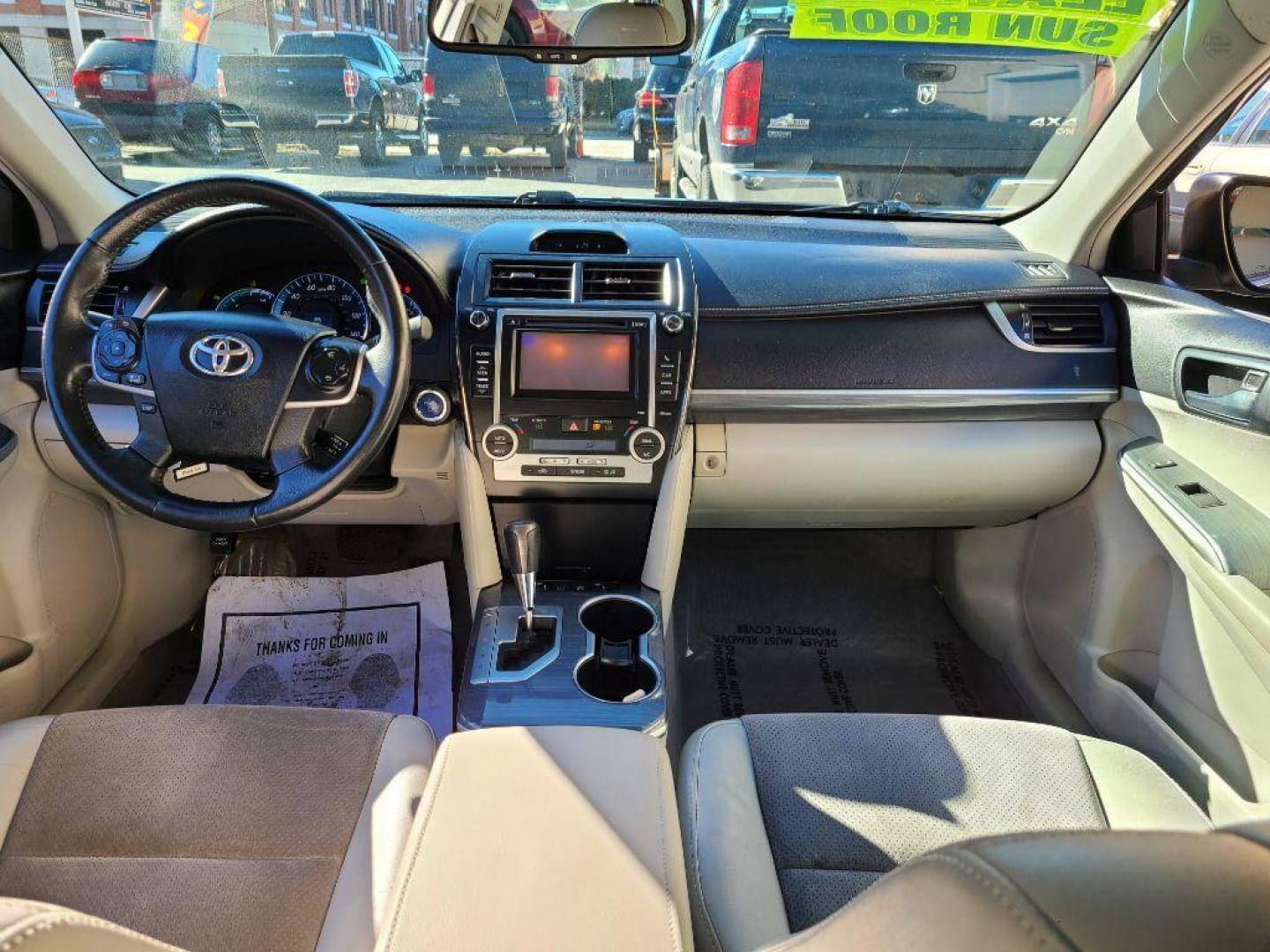 2012 GRAY TOYOTA CAMRY HYBRID (4T1BD1FK3CU) with an 2.5L engine, Continuously Variable transmission, located at 117 North Cameron Street, Harrisburg, PA, 17101, (717) 963-8962, 40.266762, -76.875259 - WE FINANCE!!! Good Credit/ Bad Credit/ No Credit - ALL Trade-Ins Welcomed!!! ***Guaranteed Credit Approval*** APPLY ONLINE or CALL us TODAY ;) Internet Prices and Marketplace Prices are SPECIAL discounted ***CASH DEALS*** Retail Prices are higher. Please call us to discuss your cash and finan - Photo#10