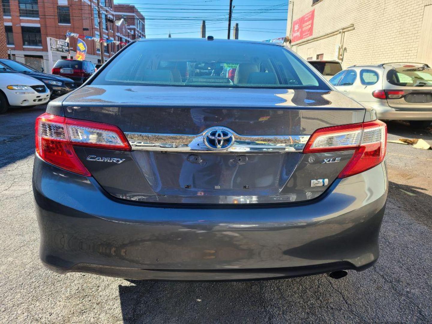 2012 GRAY TOYOTA CAMRY HYBRID (4T1BD1FK3CU) with an 2.5L engine, Continuously Variable transmission, located at 117 North Cameron Street, Harrisburg, PA, 17101, (717) 963-8962, 40.266762, -76.875259 - WE FINANCE!!! Good Credit/ Bad Credit/ No Credit - ALL Trade-Ins Welcomed!!! ***Guaranteed Credit Approval*** APPLY ONLINE or CALL us TODAY ;) Internet Prices and Marketplace Prices are SPECIAL discounted ***CASH DEALS*** Retail Prices are higher. Please call us to discuss your cash and finan - Photo#3