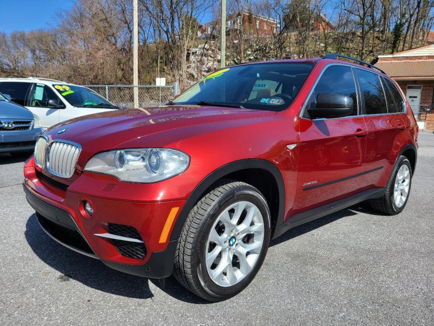 2013 RED BMW X5 XDRIVE35I (5UXZV4C59D0) with an 3.0L engine, Automatic transmission, located at 117 North Cameron Street, Harrisburg, PA, 17101, (717) 963-8962, 40.266762, -76.875259 - WE FINANCE!!! Good Credit/ Bad Credit/ No Credit - ALL Trade-Ins Welcomed!!! ***Guaranteed Credit Approval*** APPLY ONLINE or CALL us TODAY ;) Internet Prices and Marketplace Prices are SPECIAL discounted ***CASH DEALS*** Retail Prices are higher. Please call us to discuss your cash and finan - Photo#0