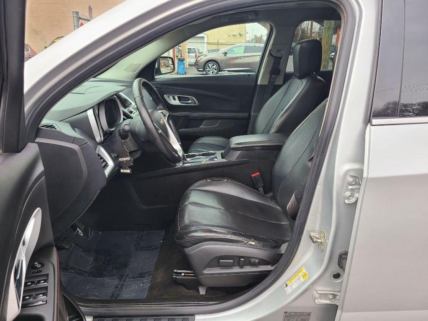 2013 SILVER CHEVROLET EQUINOX LT (2GNALPEKXD1) with an 2.4L engine, Automatic transmission, located at 117 North Cameron Street, Harrisburg, PA, 17101, (717) 963-8962, 40.266762, -76.875259 - WE FINANCE!!! Good Credit/ Bad Credit/ No Credit - ALL Trade-Ins Welcomed!!! ***Guaranteed Credit Approval*** APPLY ONLINE or CALL us TODAY ;) Internet Prices and Marketplace Prices are SPECIAL discounted ***CASH DEALS*** Retail Prices are higher. Please call us to discuss your cash and finan - Photo#13