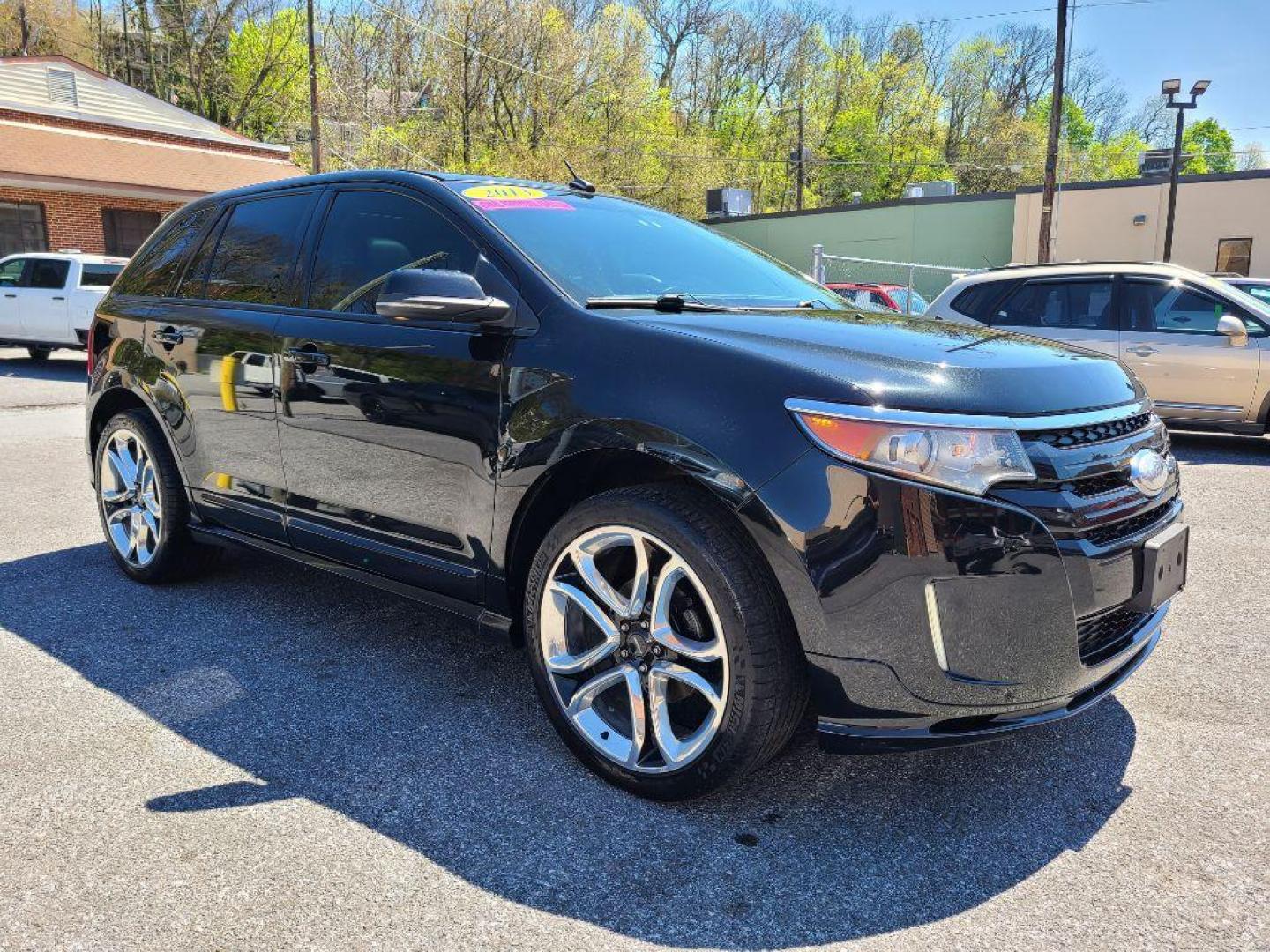 2013 BLACK FORD EDGE SPORT (2FMDK4AK0DB) with an 3.7L engine, Automatic transmission, located at 117 North Cameron Street, Harrisburg, PA, 17101, (717) 963-8962, 40.266762, -76.875259 - WE FINANCE!!! Good Credit/ Bad Credit/ No Credit - ALL Trade-Ins Welcomed!!! ***Guaranteed Credit Approval*** APPLY ONLINE or CALL us TODAY ;) Internet Prices and Marketplace Prices are SPECIAL discounted ***CASH DEALS*** Retail Prices are higher. Please call us to discuss your cash and finan - Photo#6