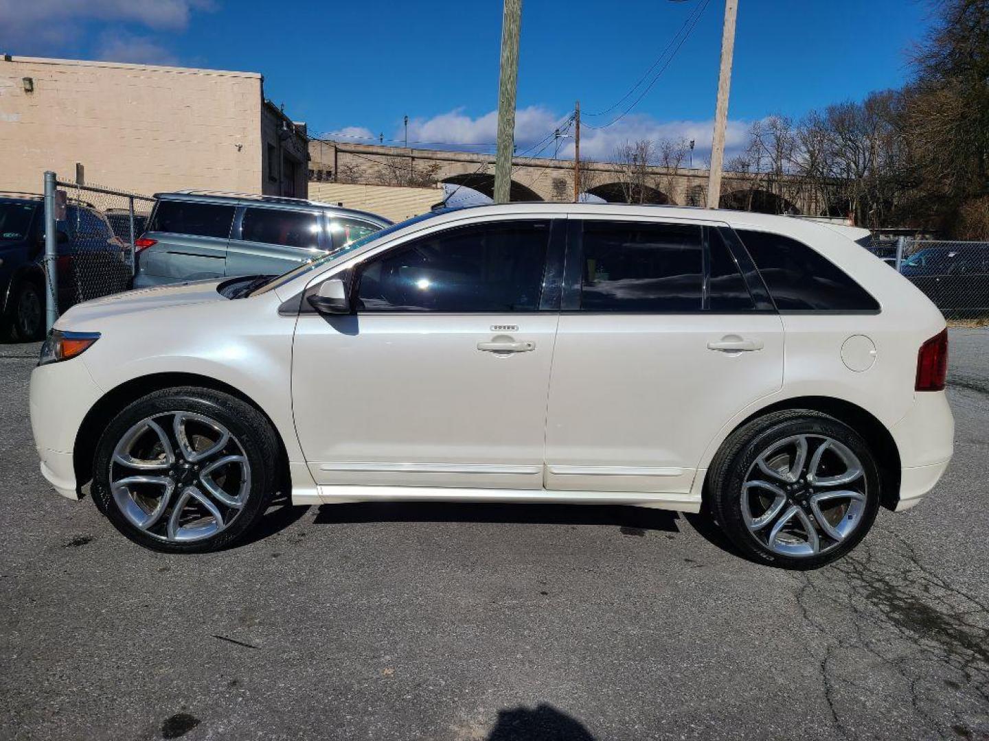 2013 WHITE FORD EDGE SPORT (2FMDK4AK5DB) with an 3.7L engine, Automatic transmission, located at 7981 Paxton Street, Harrisburg, PA, 17111, (717) 561-2926, 40.261490, -76.749229 - WE FINANCE!!! Good Credit/ Bad Credit/ No Credit - ALL Trade-Ins Welcomed!!! ***Guaranteed Credit Approval*** APPLY ONLINE or CALL us TODAY ;) Internet Prices and Marketplace Prices are SPECIAL discounted ***CASH DEALS*** Retail Prices are higher. Please call us to discuss your cash and finan - Photo#1