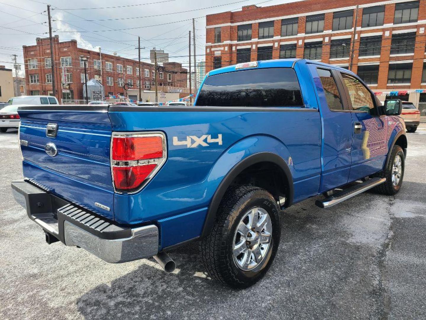 2013 BLUE FORD F150 SUPER CAB XLT (1FTEX1EM9DF) with an 3.7L engine, Automatic transmission, located at 117 North Cameron Street, Harrisburg, PA, 17101, (717) 963-8962, 40.266762, -76.875259 - WE FINANCE!!! Good Credit/ Bad Credit/ No Credit - ALL Trade-Ins Welcomed!!! ***Guaranteed Credit Approval*** APPLY ONLINE or CALL us TODAY ;) Internet Prices and Marketplace Prices are SPECIAL discounted ***CASH DEALS*** Retail Prices are higher. Please call us to discuss your cash and finan - Photo#4