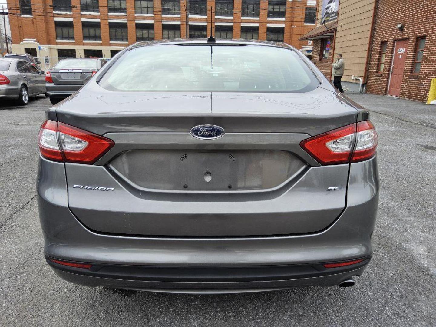 2013 GRAY FORD FUSION SE (3FA6P0H74DR) with an 2.5L engine, Automatic transmission, located at 117 North Cameron Street, Harrisburg, PA, 17101, (717) 963-8962, 40.266762, -76.875259 - WE FINANCE!!! Good Credit/ Bad Credit/ No Credit - ALL Trade-Ins Welcomed!!! ***Guaranteed Credit Approval*** APPLY ONLINE or CALL us TODAY ;) Internet Prices and Marketplace Prices are SPECIAL discounted ***CASH DEALS*** Retail Prices are higher. Please call us to discuss your cash and finan - Photo#3