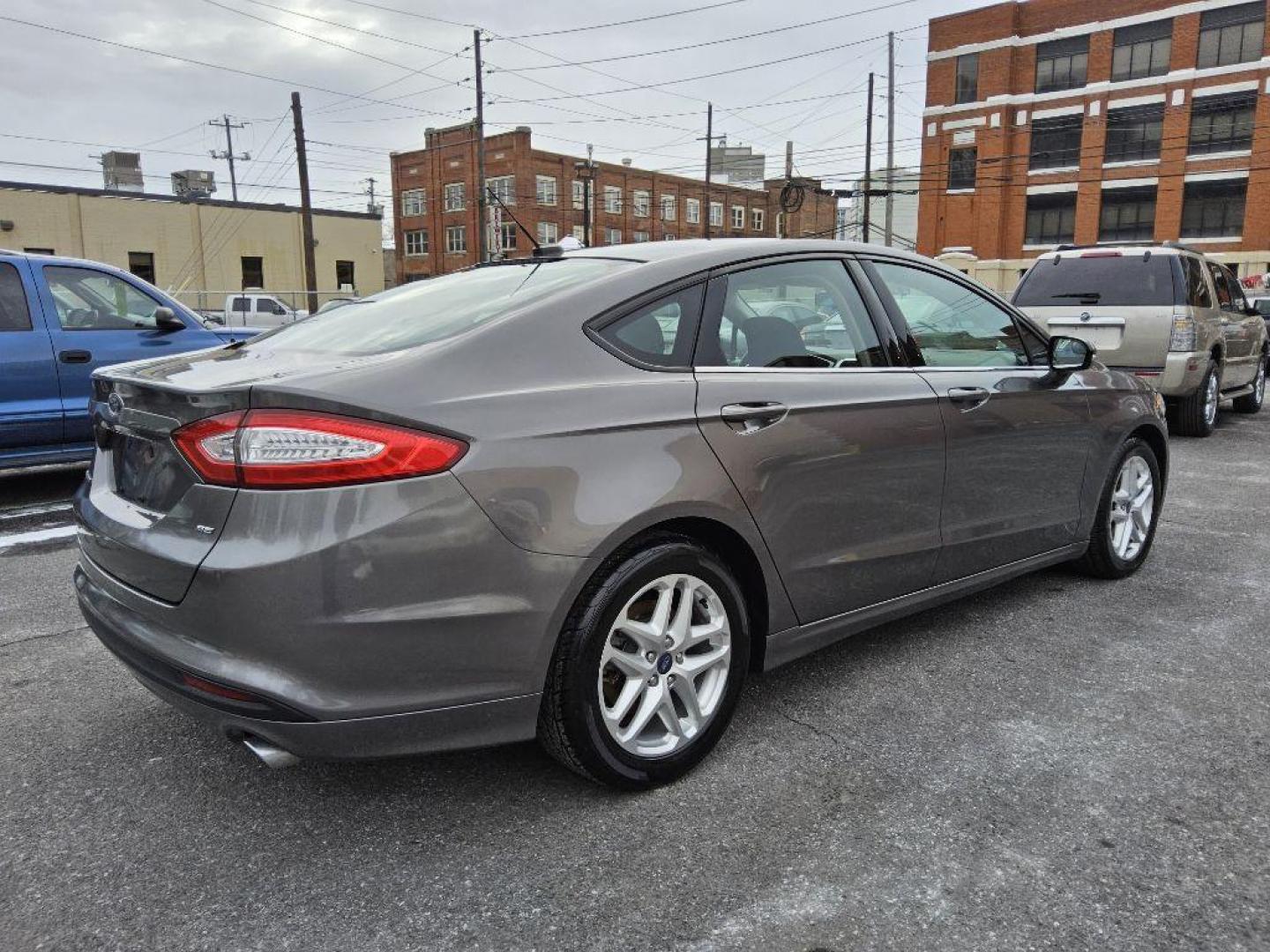 2013 GRAY FORD FUSION SE (3FA6P0H74DR) with an 2.5L engine, Automatic transmission, located at 117 North Cameron Street, Harrisburg, PA, 17101, (717) 963-8962, 40.266762, -76.875259 - WE FINANCE!!! Good Credit/ Bad Credit/ No Credit - ALL Trade-Ins Welcomed!!! ***Guaranteed Credit Approval*** APPLY ONLINE or CALL us TODAY ;) Internet Prices and Marketplace Prices are SPECIAL discounted ***CASH DEALS*** Retail Prices are higher. Please call us to discuss your cash and finan - Photo#4