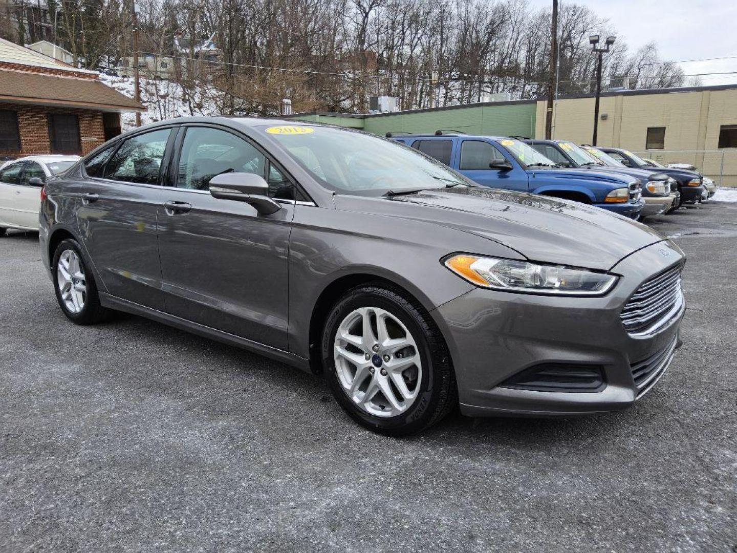 2013 GRAY FORD FUSION SE (3FA6P0H74DR) with an 2.5L engine, Automatic transmission, located at 117 North Cameron Street, Harrisburg, PA, 17101, (717) 963-8962, 40.266762, -76.875259 - WE FINANCE!!! Good Credit/ Bad Credit/ No Credit - ALL Trade-Ins Welcomed!!! ***Guaranteed Credit Approval*** APPLY ONLINE or CALL us TODAY ;) Internet Prices and Marketplace Prices are SPECIAL discounted ***CASH DEALS*** Retail Prices are higher. Please call us to discuss your cash and finan - Photo#5