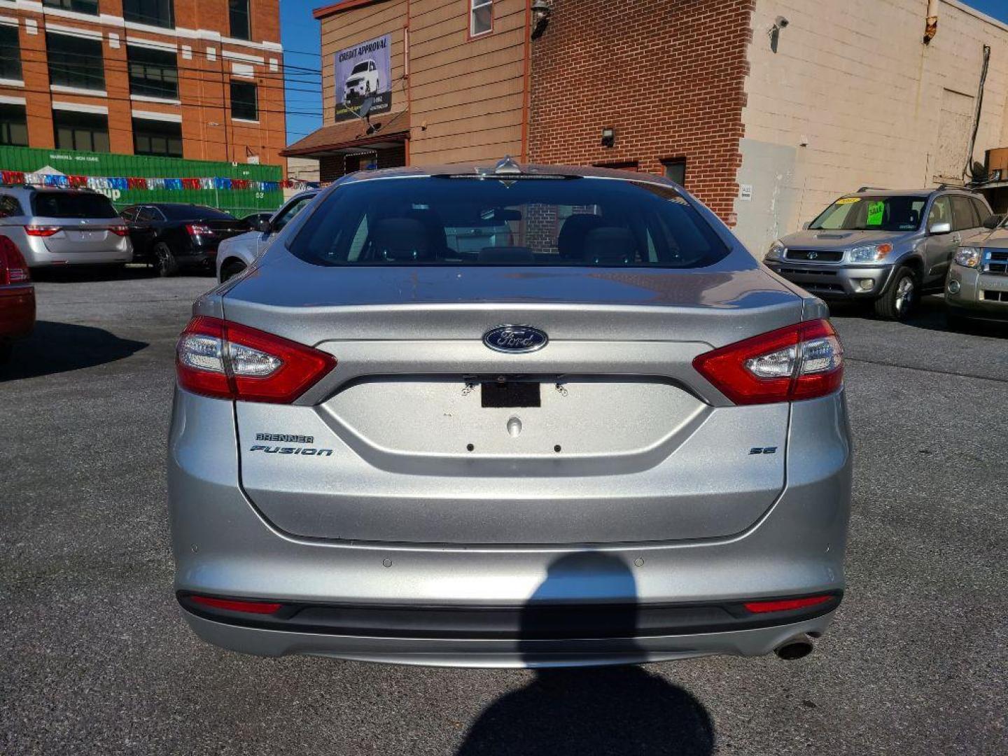 2013 SILVER FORD FUSION SE (3FA6P0H73DR) with an 2.5L engine, Automatic transmission, located at 117 North Cameron Street, Harrisburg, PA, 17101, (717) 963-8962, 40.266762, -76.875259 - WE FINANCE!!! Good Credit/ Bad Credit/ No Credit - ALL Trade-Ins Welcomed!!! ***Guaranteed Credit Approval*** APPLY ONLINE or CALL us TODAY ;) Internet Prices and Marketplace Prices are SPECIAL discounted ***CASH DEALS*** Retail Prices are higher. Please call us to discuss your cash and finan - Photo#3