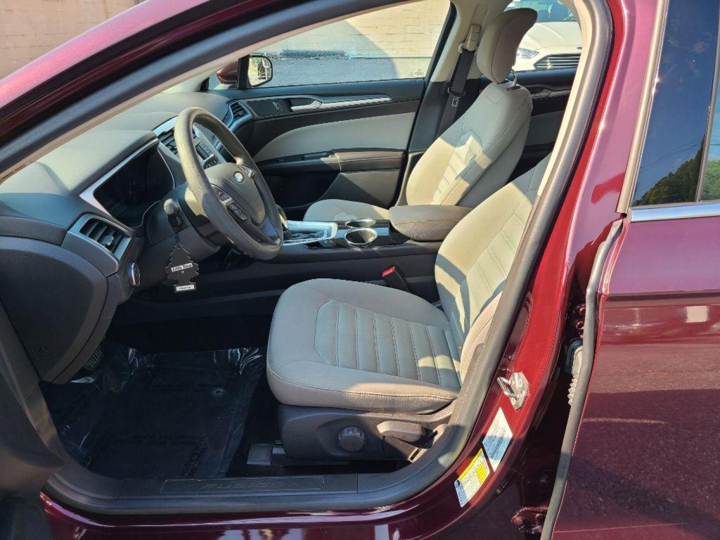 2013 MAROON FORD FUSION S (3FA6P0G76DR) with an 2.5L engine, Automatic transmission, located at 117 North Cameron Street, Harrisburg, PA, 17101, (717) 963-8962, 40.266762, -76.875259 - WE FINANCE!!! Good Credit/ Bad Credit/ No Credit - ALL Trade-Ins Welcomed!!! ***Guaranteed Credit Approval*** APPLY ONLINE or CALL us TODAY ;) Internet Prices and Marketplace Prices are SPECIAL discounted ***CASH DEALS*** Retail Prices are higher. Please call us to discuss your cash and finan - Photo#12