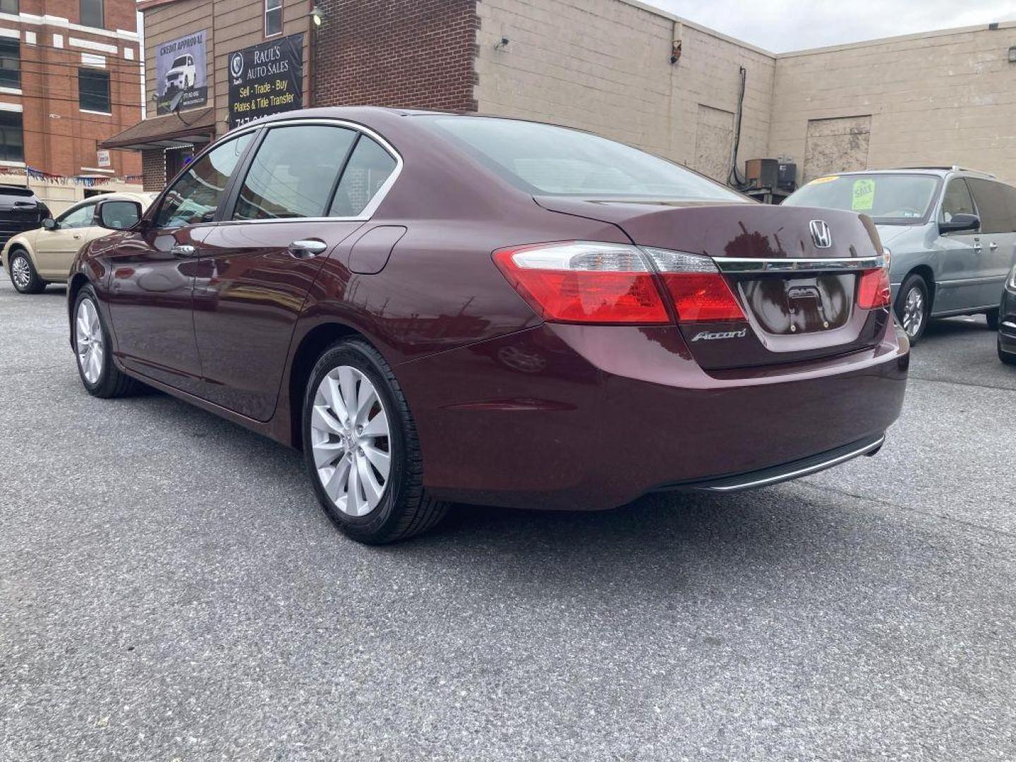 2013 BURG HONDA ACCORD EX (1HGCR2F75DA) with an 2.4L engine, Continuously Variable transmission, located at 117 North Cameron Street, Harrisburg, PA, 17101, (717) 963-8962, 40.266762, -76.875259 - WE FINANCE!!! Good Credit/ Bad Credit/ No Credit - ALL Trade-Ins Welcomed!!! ***Guaranteed Credit Approval*** APPLY ONLINE or CALL us TODAY ;) Internet Prices and Marketplace Prices are SPECIAL discounted ***CASH DEALS*** Retail Prices are higher. Please call us to discuss your cash and finan - Photo#2