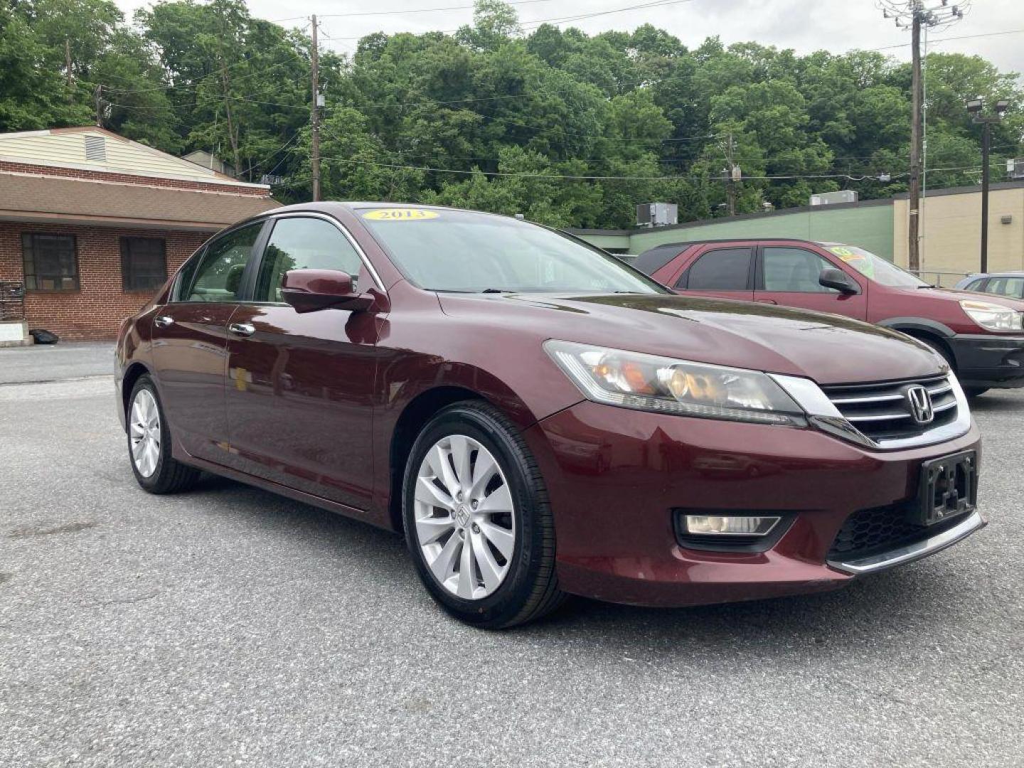 2013 BURG HONDA ACCORD EX (1HGCR2F75DA) with an 2.4L engine, Continuously Variable transmission, located at 117 North Cameron Street, Harrisburg, PA, 17101, (717) 963-8962, 40.266762, -76.875259 - WE FINANCE!!! Good Credit/ Bad Credit/ No Credit - ALL Trade-Ins Welcomed!!! ***Guaranteed Credit Approval*** APPLY ONLINE or CALL us TODAY ;) Internet Prices and Marketplace Prices are SPECIAL discounted ***CASH DEALS*** Retail Prices are higher. Please call us to discuss your cash and finan - Photo#6