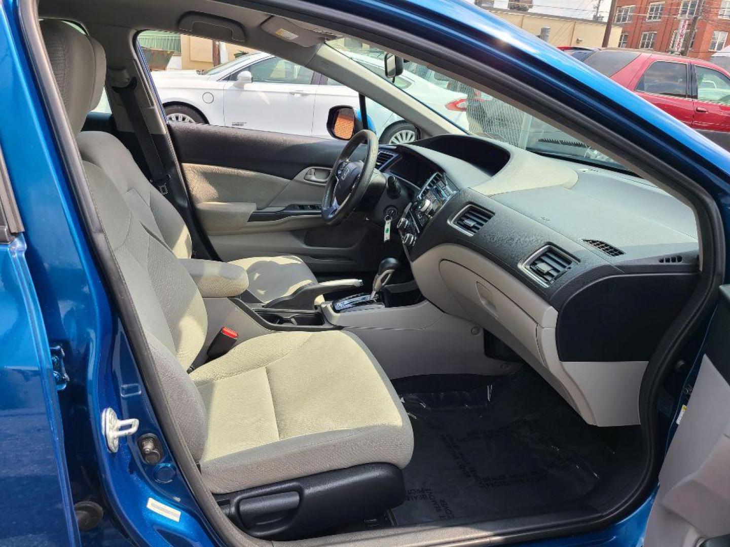 2013 BLUE HONDA CIVIC LX (19XFB2F5XDE) with an 1.8L engine, Automatic transmission, located at 7981 Paxton Street, Harrisburg, PA, 17111, (717) 561-2926, 40.261490, -76.749229 - WE FINANCE!!! Good Credit/ Bad Credit/ No Credit - ALL Trade-Ins Welcomed!!! ***Guaranteed Credit Approval*** APPLY ONLINE or CALL us TODAY ;) Internet Prices and Marketplace Prices are SPECIAL discounted ***CASH DEALS*** Retail Prices are higher. Please call us to discuss your cash and finan - Photo#8