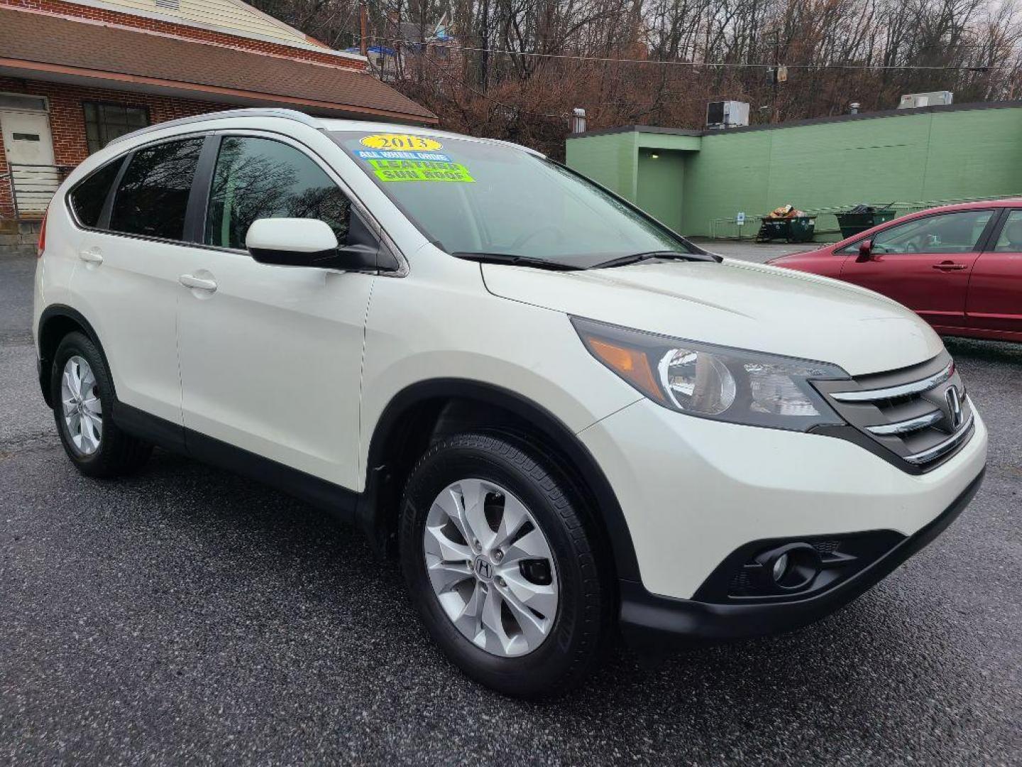 2013 WHITE HONDA CR-V EXL (5J6RM4H77DL) with an 2.4L engine, Automatic transmission, located at 117 North Cameron Street, Harrisburg, PA, 17101, (717) 963-8962, 40.266762, -76.875259 - WE FINANCE!!! Good Credit/ Bad Credit/ No Credit - ALL Trade-Ins Welcomed!!! ***Guaranteed Credit Approval*** APPLY ONLINE or CALL us TODAY ;) Internet Prices and Marketplace Prices are SPECIAL discounted ***CASH DEALS*** Retail Prices are higher. Please call us to discuss your cash and finan - Photo#6