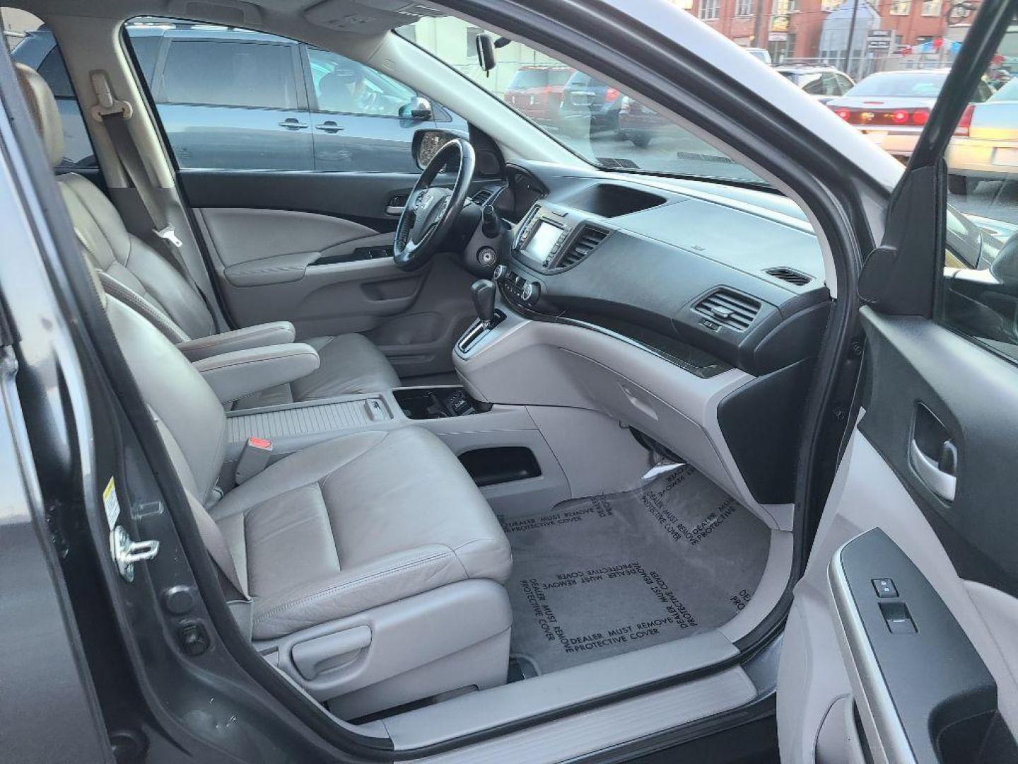 2013 GRAY HONDA CR-V EXL (2HKRM4H77DH) with an 2.4L engine, Automatic transmission, located at 7981 Paxton Street, Harrisburg, PA, 17111, (717) 561-2926, 40.261490, -76.749229 - WE FINANCE!!! Good Credit/ Bad Credit/ No Credit - ALL Trade-Ins Welcomed!!! ***Guaranteed Credit Approval*** APPLY ONLINE or CALL us TODAY ;) Internet Prices and Marketplace Prices are SPECIAL discounted ***CASH DEALS*** Retail Prices are higher. Please call us to discuss your cash and finan - Photo#9