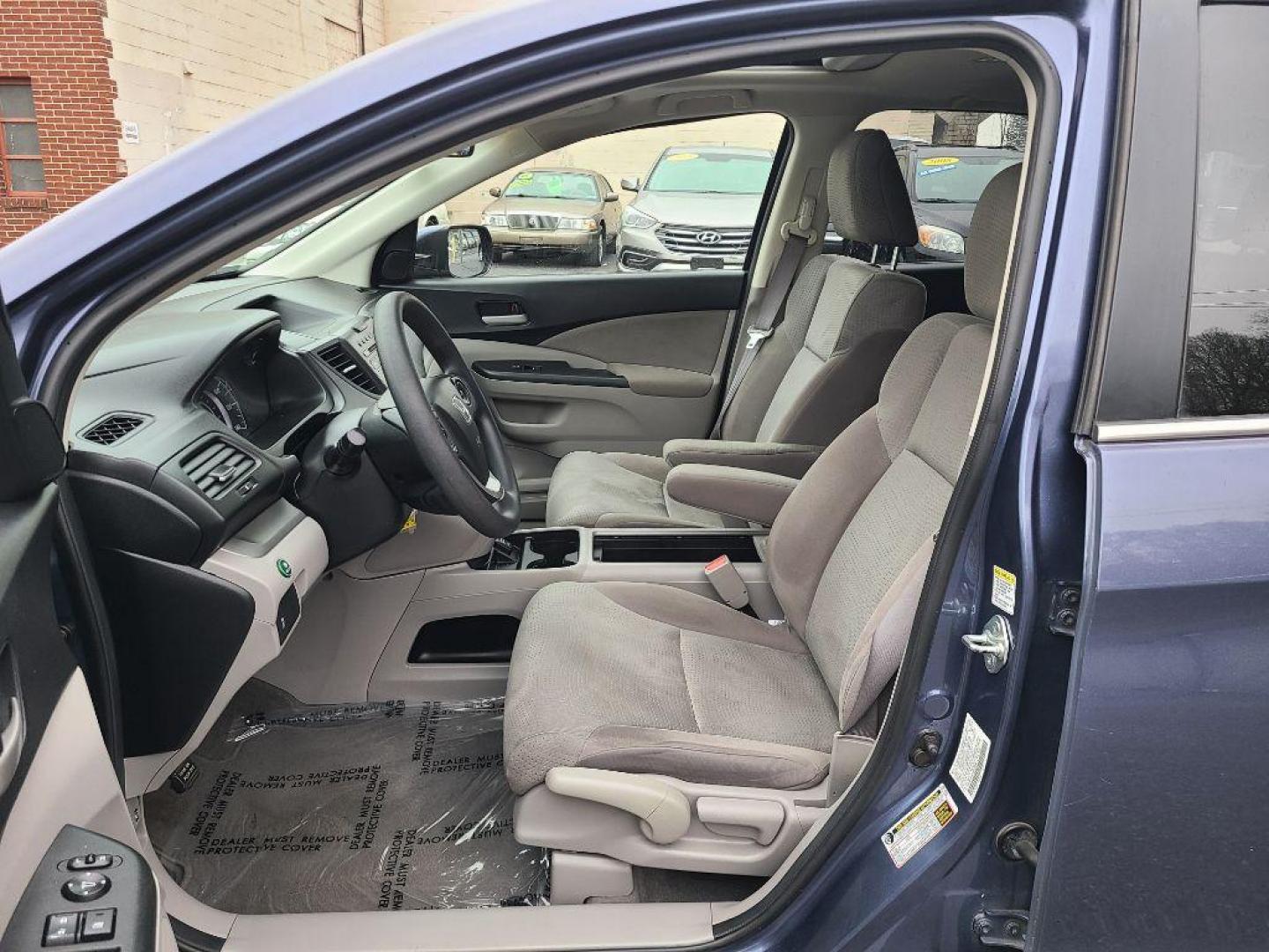 2013 BLUE HONDA CR-V EX (2HKRM3H57DH) with an 2.4L engine, Automatic transmission, located at 7981 Paxton Street, Harrisburg, PA, 17111, (717) 561-2926, 40.261490, -76.749229 - WE FINANCE!!! Good Credit/ Bad Credit/ No Credit - ALL Trade-Ins Welcomed!!! ***Guaranteed Credit Approval*** APPLY ONLINE or CALL us TODAY ;) Internet Prices and Marketplace Prices are SPECIAL discounted ***CASH DEALS*** Retail Prices are higher. Please call us to discuss your cash and finan - Photo#14