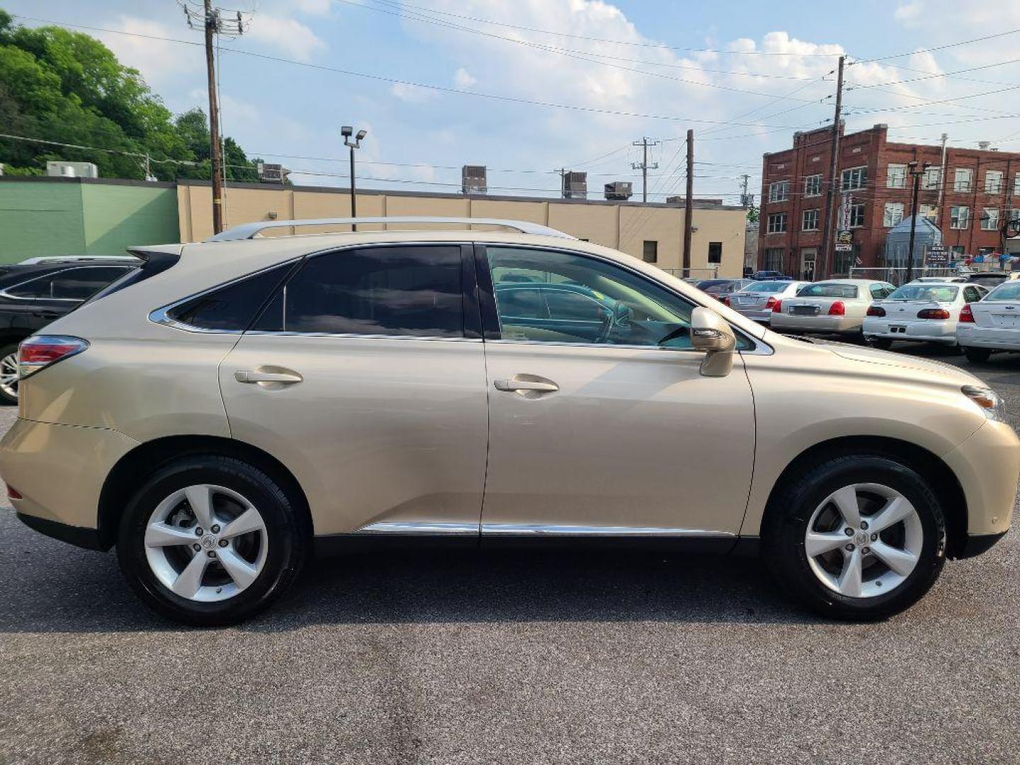 2013 GOLD LEXUS RX 350 BASE (2T2BK1BA1DC) with an 3.5L engine, Automatic transmission, located at 7981 Paxton Street, Harrisburg, PA, 17111, (717) 561-2926, 40.261490, -76.749229 - WE FINANCE!!! Good Credit/ Bad Credit/ No Credit - ALL Trade-Ins Welcomed!!! ***Guaranteed Credit Approval*** APPLY ONLINE or CALL us TODAY ;) Internet Prices and Marketplace Prices are SPECIAL discounted ***CASH DEALS*** Retail Prices are higher. Please call us to discuss your cash and finan - Photo#5