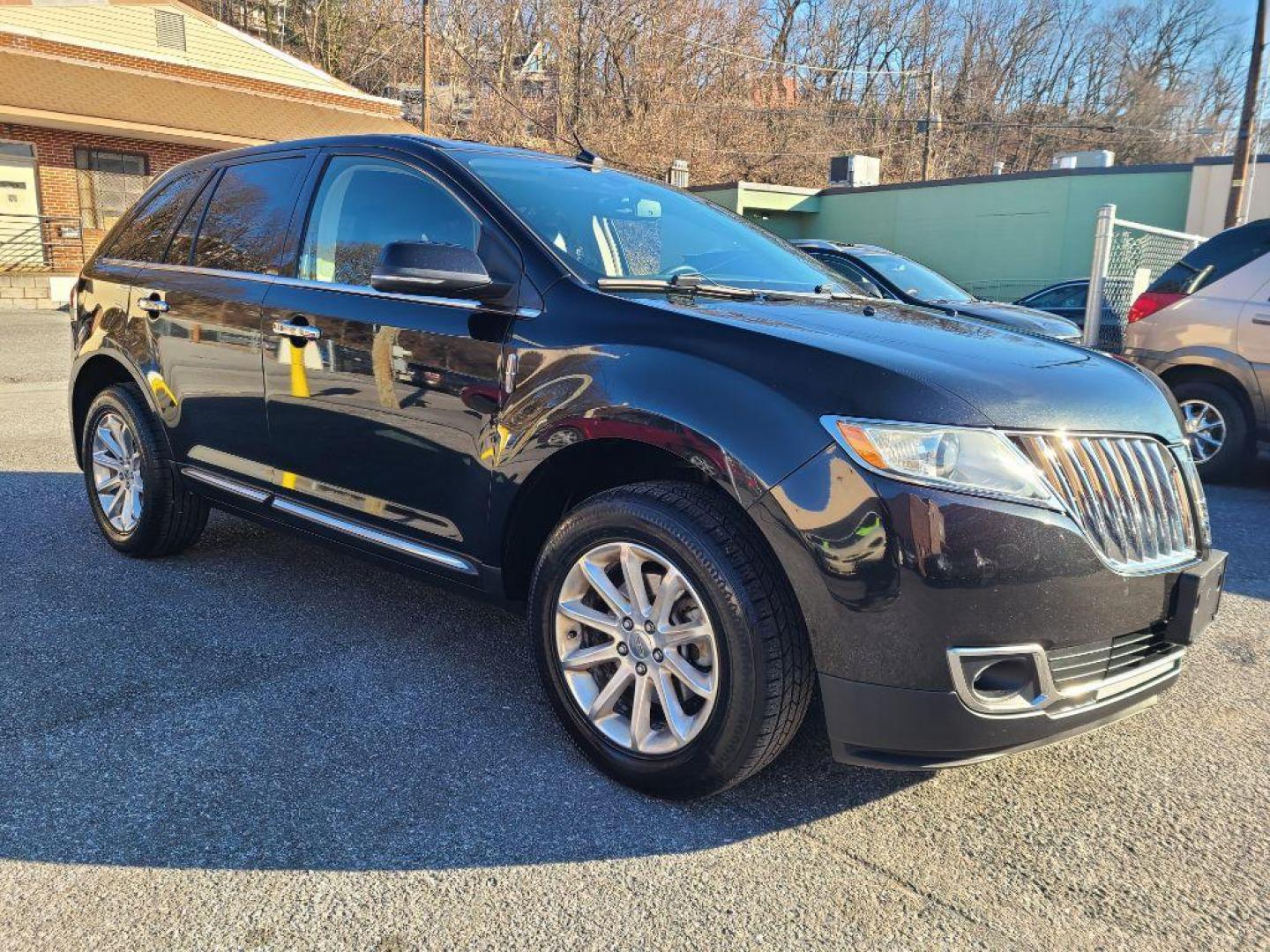 2013 BLACK LINCOLN MKX AWD (2LMDJ8JK8DB) with an 3.7L engine, Automatic transmission, located at 7981 Paxton Street, Harrisburg, PA, 17111, (717) 561-2926, 40.261490, -76.749229 - WE FINANCE!!! Good Credit/ Bad Credit/ No Credit - ALL Trade-Ins Welcomed!!! ***Guaranteed Credit Approval*** APPLY ONLINE or CALL us TODAY ;) Internet Prices and Marketplace Prices are SPECIAL discounted ***CASH DEALS*** Retail Prices are higher. Please call us to discuss your cash and finan - Photo#6