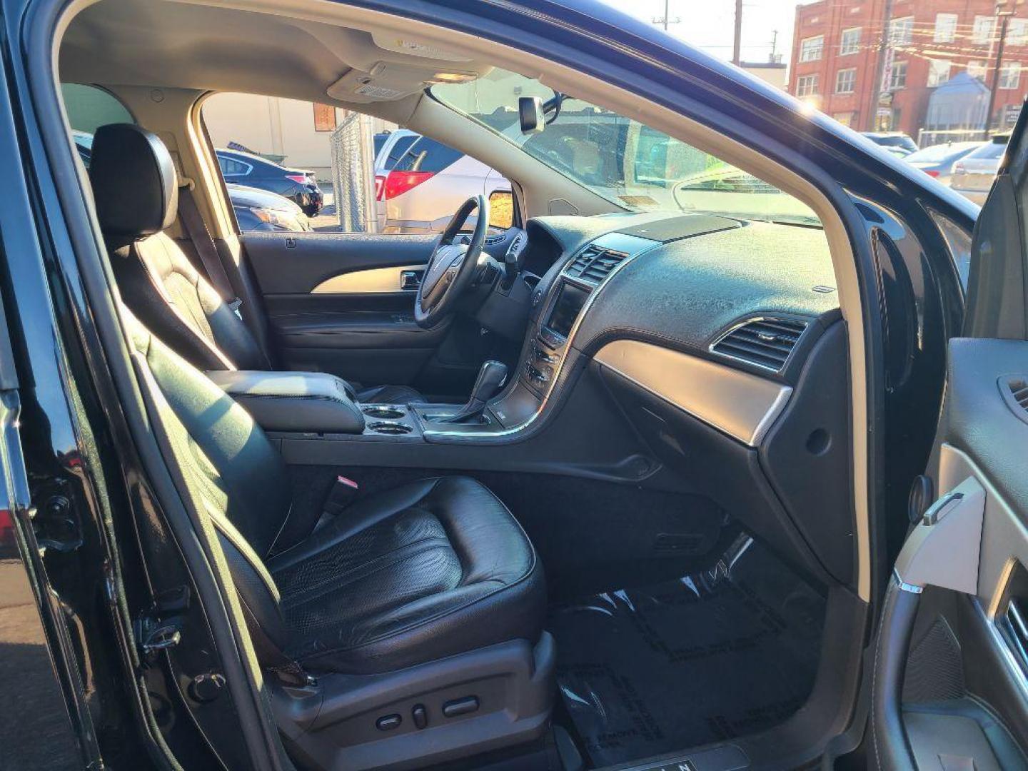 2013 BLACK LINCOLN MKX AWD (2LMDJ8JK8DB) with an 3.7L engine, Automatic transmission, located at 7981 Paxton Street, Harrisburg, PA, 17111, (717) 561-2926, 40.261490, -76.749229 - WE FINANCE!!! Good Credit/ Bad Credit/ No Credit - ALL Trade-Ins Welcomed!!! ***Guaranteed Credit Approval*** APPLY ONLINE or CALL us TODAY ;) Internet Prices and Marketplace Prices are SPECIAL discounted ***CASH DEALS*** Retail Prices are higher. Please call us to discuss your cash and finan - Photo#8