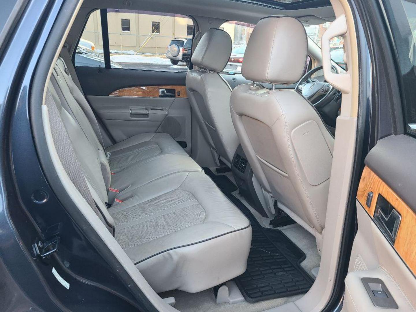 2013 GRAY LINCOLN MKX AWD (2LMDJ8JK4DB) with an 3.7L engine, Automatic transmission, located at 7981 Paxton Street, Harrisburg, PA, 17111, (717) 561-2926, 40.261490, -76.749229 - WE FINANCE!!! Good Credit/ Bad Credit/ No Credit - ALL Trade-Ins Welcomed!!! ***Guaranteed Credit Approval*** APPLY ONLINE or CALL us TODAY ;) Internet Prices and Marketplace Prices are SPECIAL discounted ***CASH DEALS*** Retail Prices are higher. Please call us to discuss your cash and finan - Photo#11