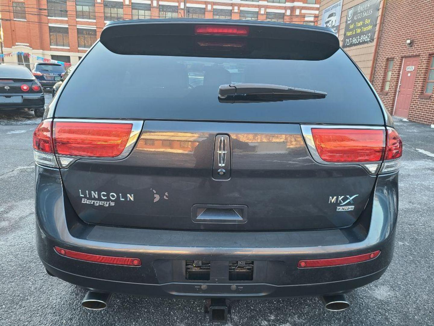 2013 GRAY LINCOLN MKX AWD (2LMDJ8JK4DB) with an 3.7L engine, Automatic transmission, located at 7981 Paxton Street, Harrisburg, PA, 17111, (717) 561-2926, 40.261490, -76.749229 - WE FINANCE!!! Good Credit/ Bad Credit/ No Credit - ALL Trade-Ins Welcomed!!! ***Guaranteed Credit Approval*** APPLY ONLINE or CALL us TODAY ;) Internet Prices and Marketplace Prices are SPECIAL discounted ***CASH DEALS*** Retail Prices are higher. Please call us to discuss your cash and finan - Photo#3