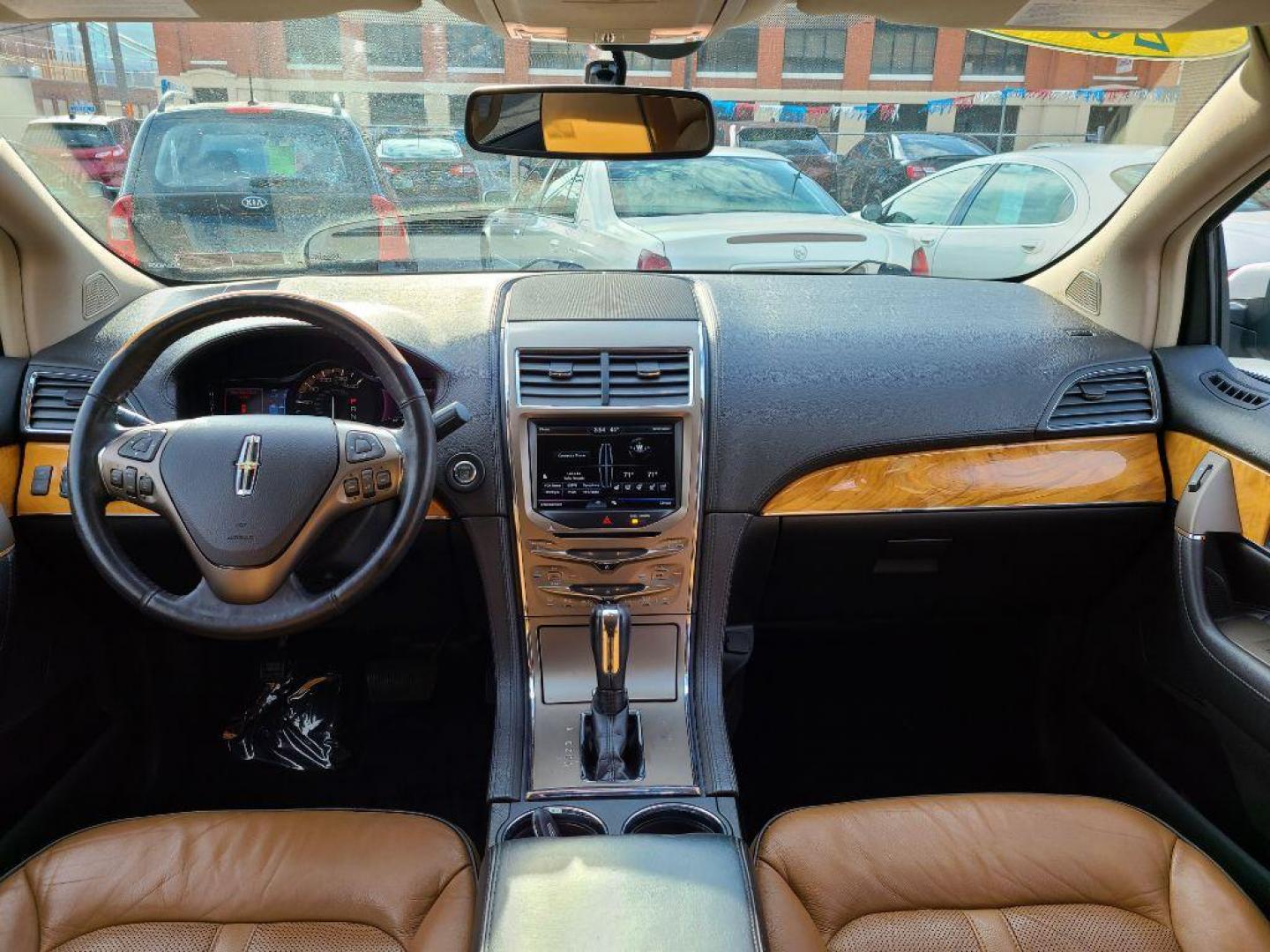 2013 SILVER LINCOLN MKX (2LMDJ8JK4DB) with an 3.7L engine, Automatic transmission, located at 117 North Cameron Street, Harrisburg, PA, 17101, (717) 963-8962, 40.266762, -76.875259 - WE FINANCE!!! Good Credit/ Bad Credit/ No Credit - ALL Trade-Ins Welcomed!!! ***Guaranteed Credit Approval*** APPLY ONLINE or CALL us TODAY ;) Internet Prices and Marketplace Prices are SPECIAL discounted ***CASH DEALS*** Retail Prices are higher. Please call us to discuss your cash and finan - Photo#11