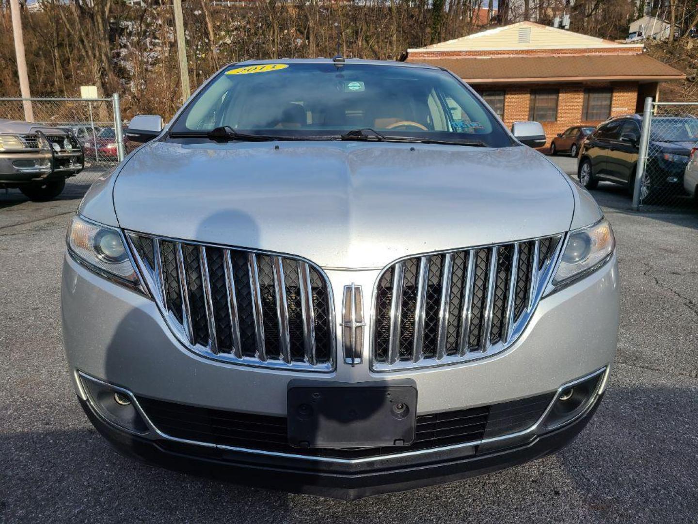 2013 SILVER LINCOLN MKX (2LMDJ8JK4DB) with an 3.7L engine, Automatic transmission, located at 117 North Cameron Street, Harrisburg, PA, 17101, (717) 963-8962, 40.266762, -76.875259 - WE FINANCE!!! Good Credit/ Bad Credit/ No Credit - ALL Trade-Ins Welcomed!!! ***Guaranteed Credit Approval*** APPLY ONLINE or CALL us TODAY ;) Internet Prices and Marketplace Prices are SPECIAL discounted ***CASH DEALS*** Retail Prices are higher. Please call us to discuss your cash and finan - Photo#7