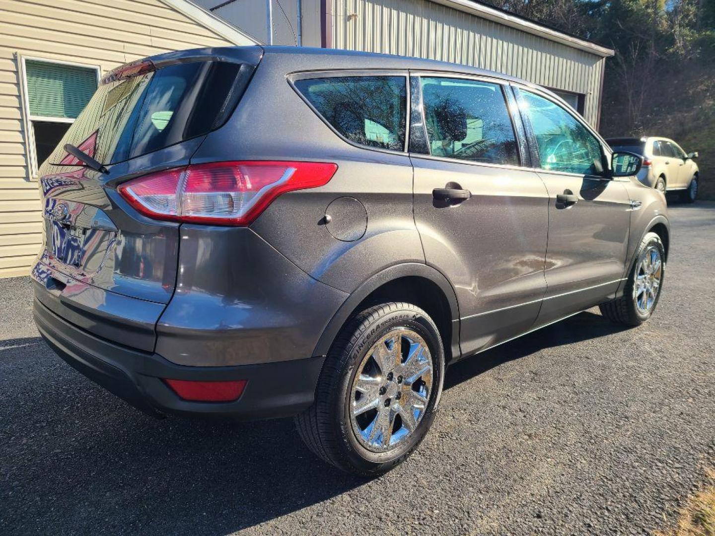 2014 GRAY FORD ESCAPE S (1FMCU0F70EU) with an 2.5L engine, Automatic transmission, located at 7981 Paxton Street, Harrisburg, PA, 17111, (717) 561-2926, 40.261490, -76.749229 - WE FINANCE!!! Good Credit/ Bad Credit/ No Credit - ALL Trade-Ins Welcomed!!! ***Guaranteed Credit Approval*** APPLY ONLINE or CALL us TODAY ;) Internet Prices and Marketplace Prices are SPECIAL discounted ***CASH DEALS*** Retail Prices are higher. Please call us to discuss your cash and finan - Photo#4