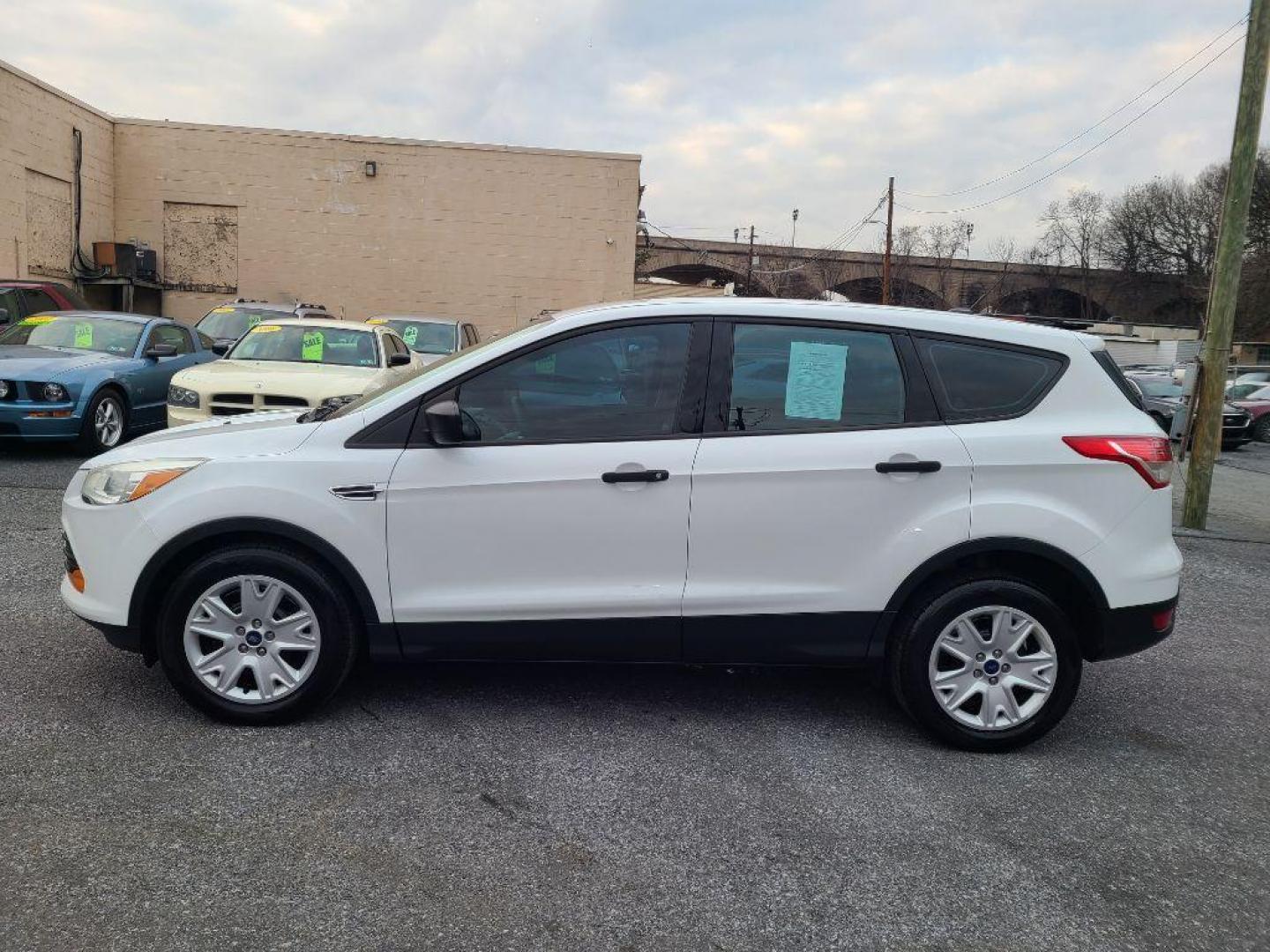 2014 WHITE FORD ESCAPE S (1FMCU0F7XEU) with an 2.5L engine, Automatic transmission, located at 7981 Paxton Street, Harrisburg, PA, 17111, (717) 561-2926, 40.261490, -76.749229 - WE FINANCE!!! Good Credit/ Bad Credit/ No Credit - ALL Trade-Ins Welcomed!!! ***Guaranteed Credit Approval*** APPLY ONLINE or CALL us TODAY ;) Internet Prices and Marketplace Prices are SPECIAL discounted ***CASH DEALS*** Retail Prices are higher. Please call us to discuss your cash and finan - Photo#1