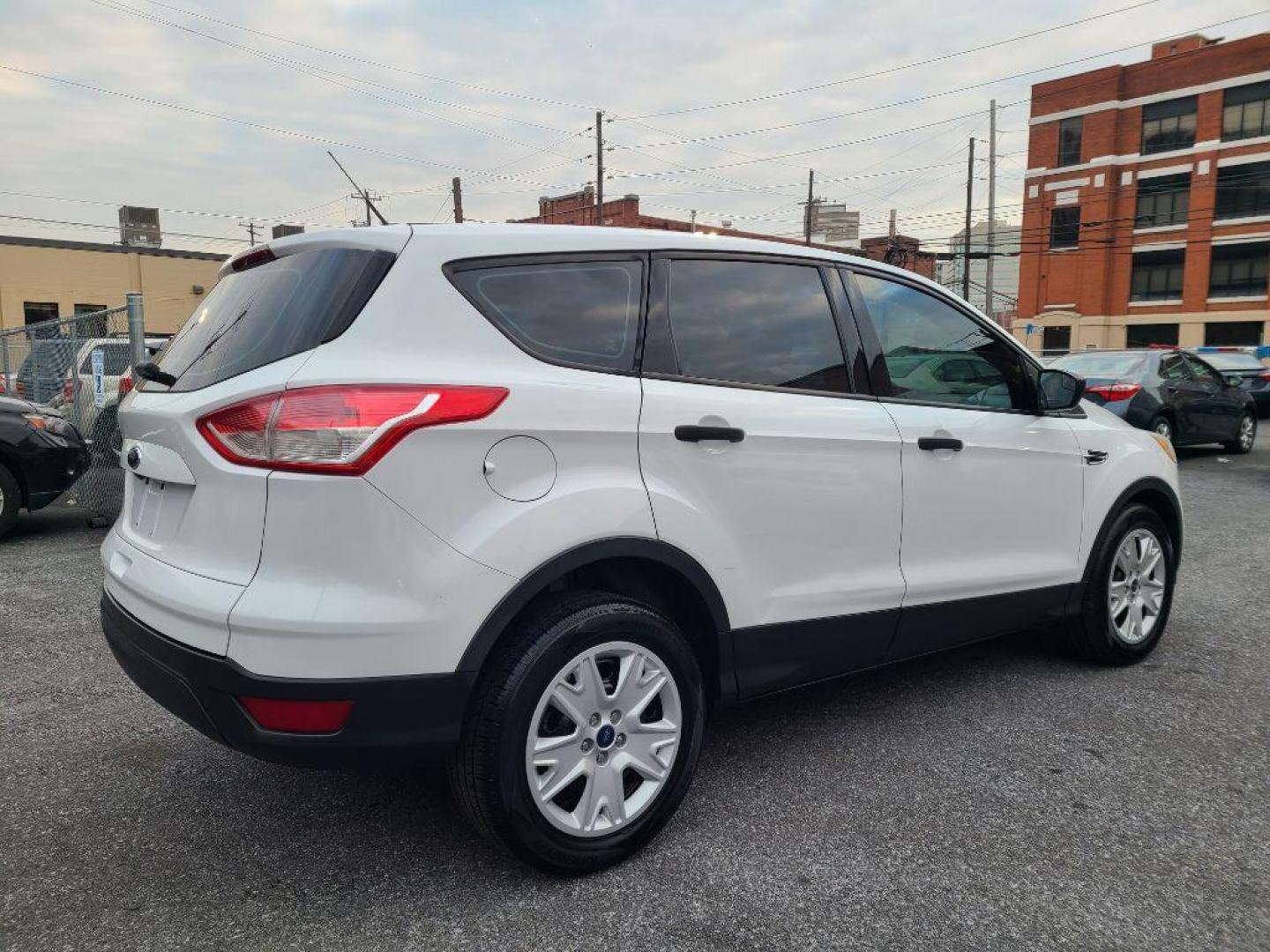 2014 WHITE FORD ESCAPE S (1FMCU0F7XEU) with an 2.5L engine, Automatic transmission, located at 7981 Paxton Street, Harrisburg, PA, 17111, (717) 561-2926, 40.261490, -76.749229 - WE FINANCE!!! Good Credit/ Bad Credit/ No Credit - ALL Trade-Ins Welcomed!!! ***Guaranteed Credit Approval*** APPLY ONLINE or CALL us TODAY ;) Internet Prices and Marketplace Prices are SPECIAL discounted ***CASH DEALS*** Retail Prices are higher. Please call us to discuss your cash and finan - Photo#4