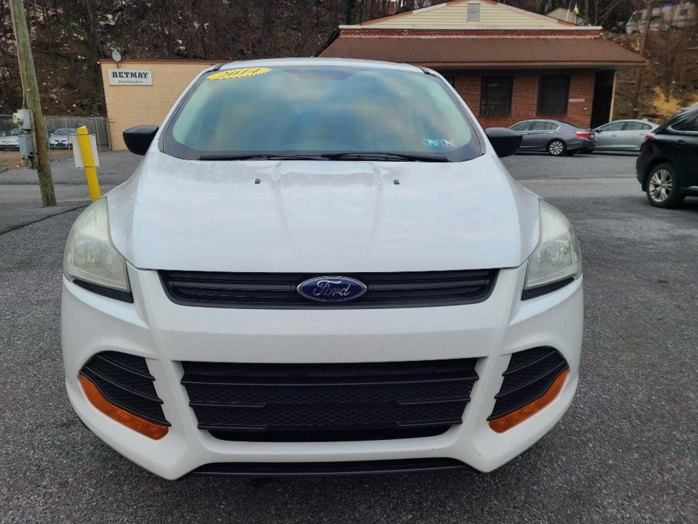 2014 WHITE FORD ESCAPE S (1FMCU0F7XEU) with an 2.5L engine, Automatic transmission, located at 7981 Paxton Street, Harrisburg, PA, 17111, (717) 561-2926, 40.261490, -76.749229 - WE FINANCE!!! Good Credit/ Bad Credit/ No Credit - ALL Trade-Ins Welcomed!!! ***Guaranteed Credit Approval*** APPLY ONLINE or CALL us TODAY ;) Internet Prices and Marketplace Prices are SPECIAL discounted ***CASH DEALS*** Retail Prices are higher. Please call us to discuss your cash and finan - Photo#7