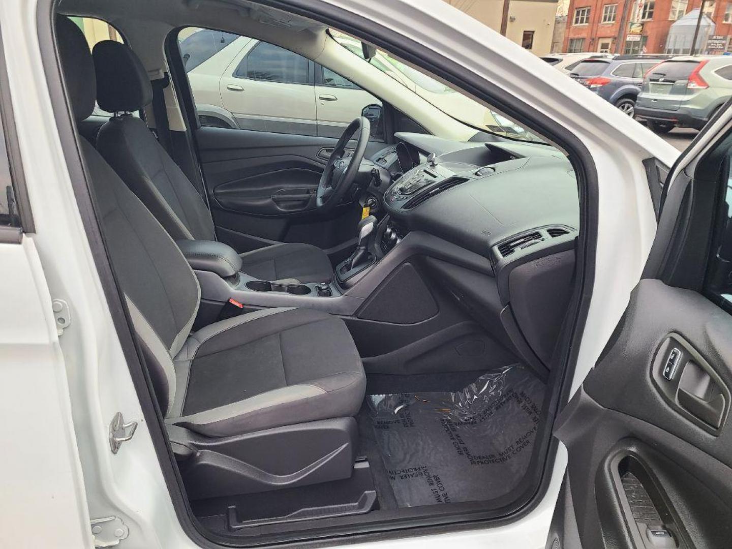 2014 WHITE FORD ESCAPE S (1FMCU0F7XEU) with an 2.5L engine, Automatic transmission, located at 7981 Paxton Street, Harrisburg, PA, 17111, (717) 561-2926, 40.261490, -76.749229 - WE FINANCE!!! Good Credit/ Bad Credit/ No Credit - ALL Trade-Ins Welcomed!!! ***Guaranteed Credit Approval*** APPLY ONLINE or CALL us TODAY ;) Internet Prices and Marketplace Prices are SPECIAL discounted ***CASH DEALS*** Retail Prices are higher. Please call us to discuss your cash and finan - Photo#8