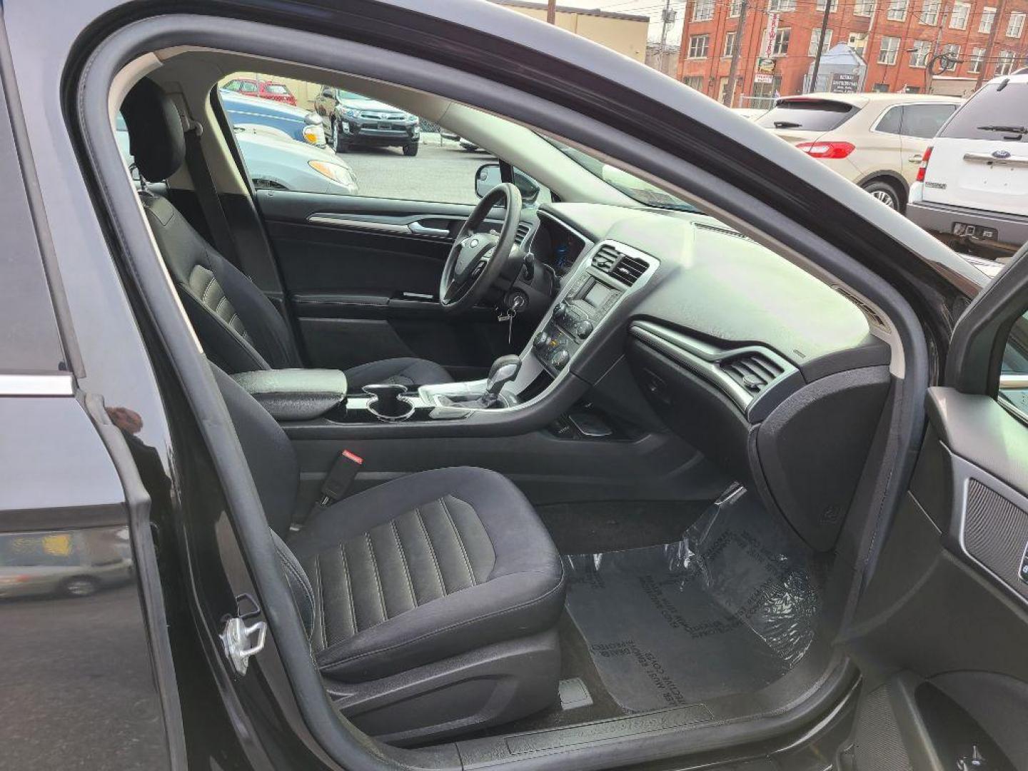 2014 BLACK FORD FUSION SE (3FA6P0H79ER) with an 2.5L engine, Automatic transmission, located at 117 North Cameron Street, Harrisburg, PA, 17101, (717) 963-8962, 40.266762, -76.875259 - WE FINANCE!!! Good Credit/ Bad Credit/ No Credit - ALL Trade-Ins Welcomed!!! ***Guaranteed Credit Approval*** APPLY ONLINE or CALL us TODAY ;) Internet Prices and Marketplace Prices are SPECIAL discounted ***CASH DEALS*** Retail Prices are higher. Please call us to discuss your cash and finan - Photo#12