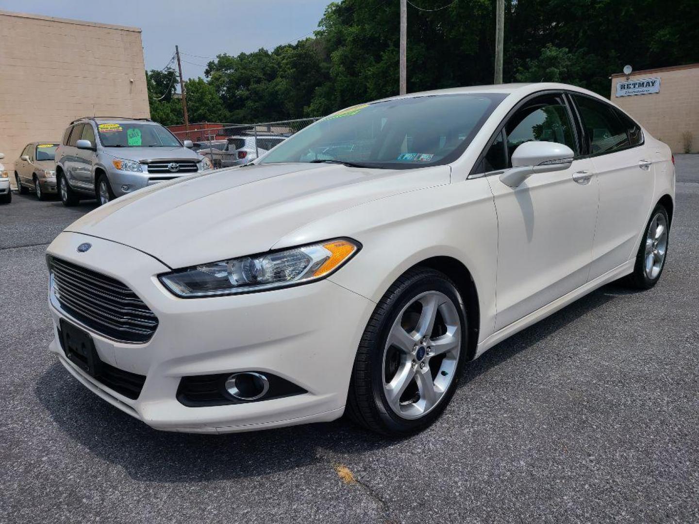 2014 WHITE FORD FUSION SE (1FA6P0HD4E5) with an 1.5L engine, Automatic transmission, located at 7981 Paxton Street, Harrisburg, PA, 17111, (717) 561-2926, 40.261490, -76.749229 - WE FINANCE!!! Good Credit/ Bad Credit/ No Credit - ALL Trade-Ins Welcomed!!! ***Guaranteed Credit Approval*** APPLY ONLINE or CALL us TODAY ;) Internet Prices and Marketplace Prices are SPECIAL discounted ***CASH DEALS*** Retail Prices are higher. Please call us to discuss your cash and finan - Photo#0