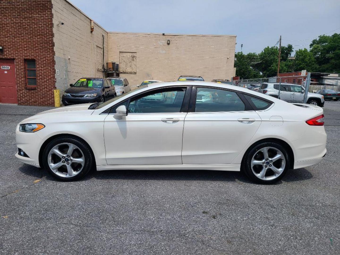 2014 WHITE FORD FUSION SE (1FA6P0HD4E5) with an 1.5L engine, Automatic transmission, located at 7981 Paxton Street, Harrisburg, PA, 17111, (717) 561-2926, 40.261490, -76.749229 - WE FINANCE!!! Good Credit/ Bad Credit/ No Credit - ALL Trade-Ins Welcomed!!! ***Guaranteed Credit Approval*** APPLY ONLINE or CALL us TODAY ;) Internet Prices and Marketplace Prices are SPECIAL discounted ***CASH DEALS*** Retail Prices are higher. Please call us to discuss your cash and finan - Photo#1