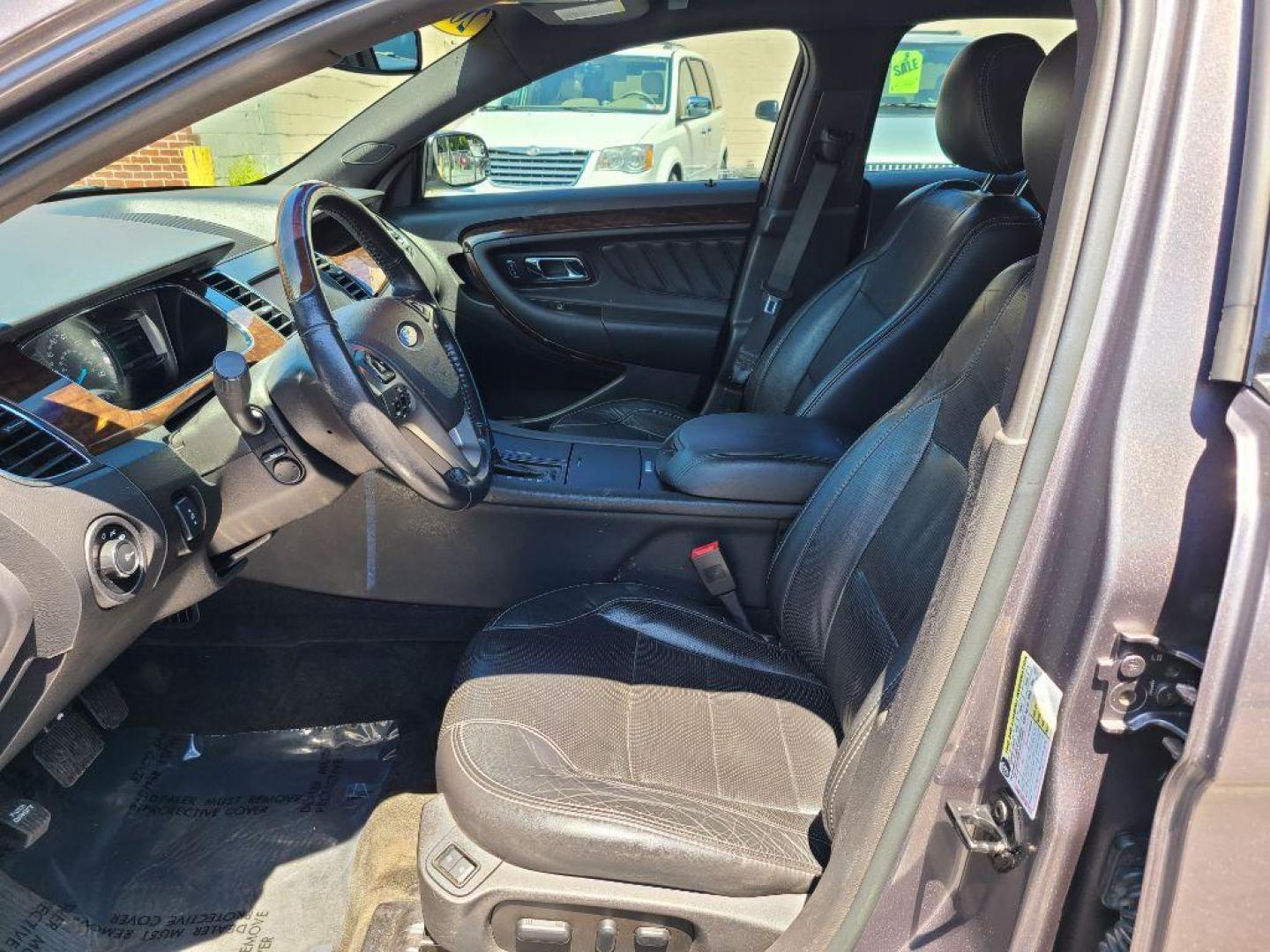 2014 GRAY FORD TAURUS LIMITED (1FAHP2F8XEG) with an 3.5L engine, Automatic transmission, located at 117 North Cameron Street, Harrisburg, PA, 17101, (717) 963-8962, 40.266762, -76.875259 - WE FINANCE!!! Good Credit/ Bad Credit/ No Credit - ALL Trade-Ins Welcomed!!! ***Guaranteed Credit Approval*** APPLY ONLINE or CALL us TODAY ;) Internet Prices and Marketplace Prices are SPECIAL discounted ***CASH DEALS*** Retail Prices are higher. Please call us to discuss your cash and finan - Photo#12