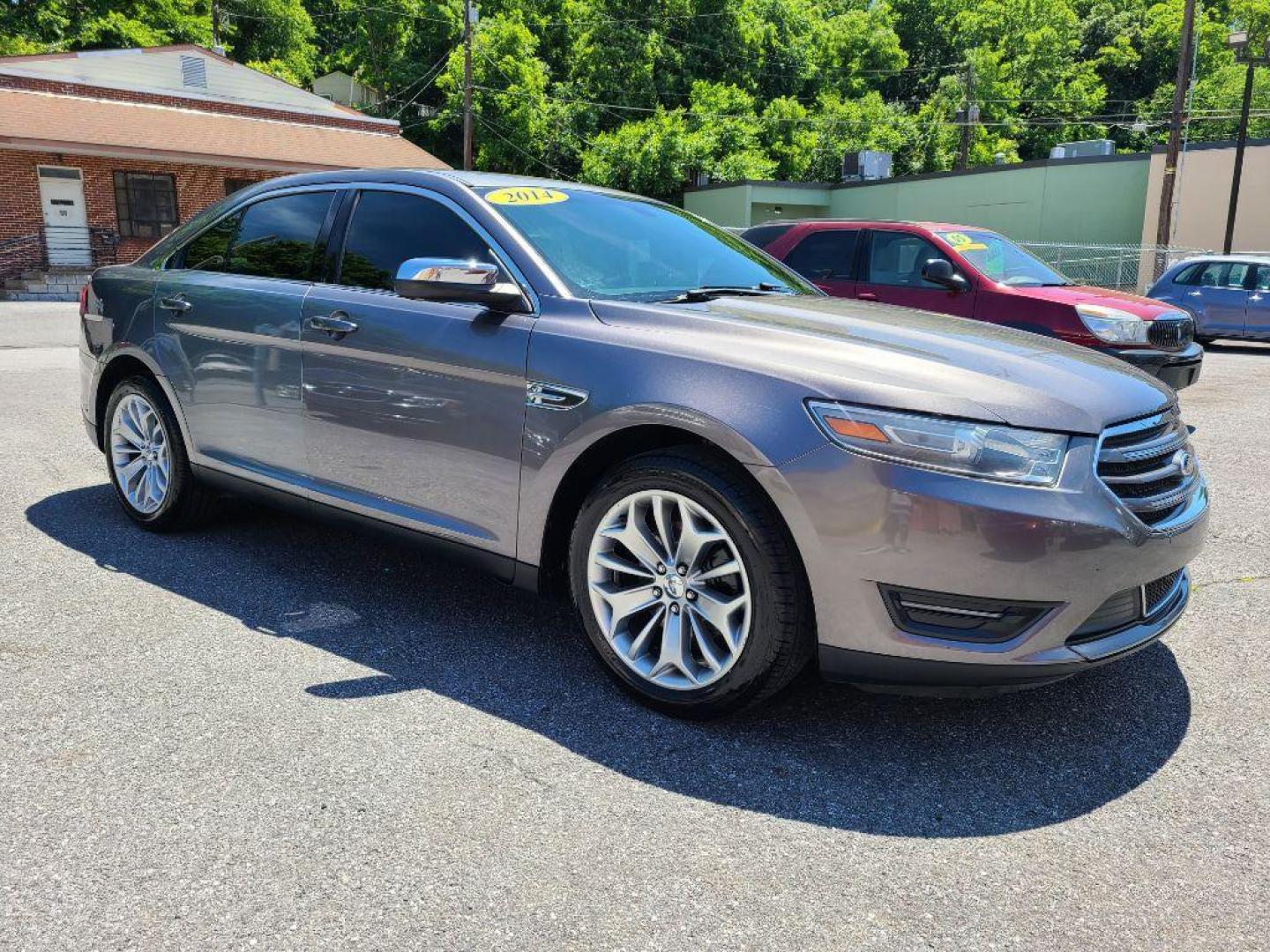 2014 GRAY FORD TAURUS LIMITED (1FAHP2F8XEG) with an 3.5L engine, Automatic transmission, located at 117 North Cameron Street, Harrisburg, PA, 17101, (717) 963-8962, 40.266762, -76.875259 - WE FINANCE!!! Good Credit/ Bad Credit/ No Credit - ALL Trade-Ins Welcomed!!! ***Guaranteed Credit Approval*** APPLY ONLINE or CALL us TODAY ;) Internet Prices and Marketplace Prices are SPECIAL discounted ***CASH DEALS*** Retail Prices are higher. Please call us to discuss your cash and finan - Photo#6