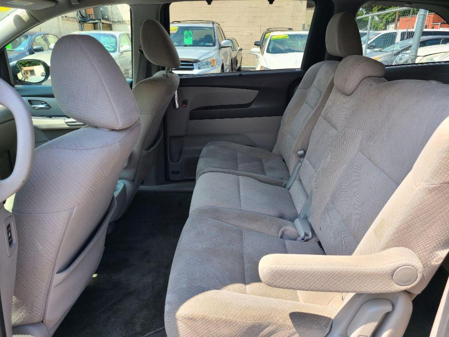 2014 GRAY HONDA ODYSSEY EX (5FNRL5H47EB) with an 3.5L engine, Automatic transmission, located at 7981 Paxton Street, Harrisburg, PA, 17111, (717) 561-2926, 40.261490, -76.749229 - WE FINANCE!!! Good Credit/ Bad Credit/ No Credit - ALL Trade-Ins Welcomed!!! ***Guaranteed Credit Approval*** APPLY ONLINE or CALL us TODAY ;) Internet Prices and Marketplace Prices are SPECIAL discounted ***CASH DEALS*** Retail Prices are higher. Please call us to discuss your cash and finan - Photo#14