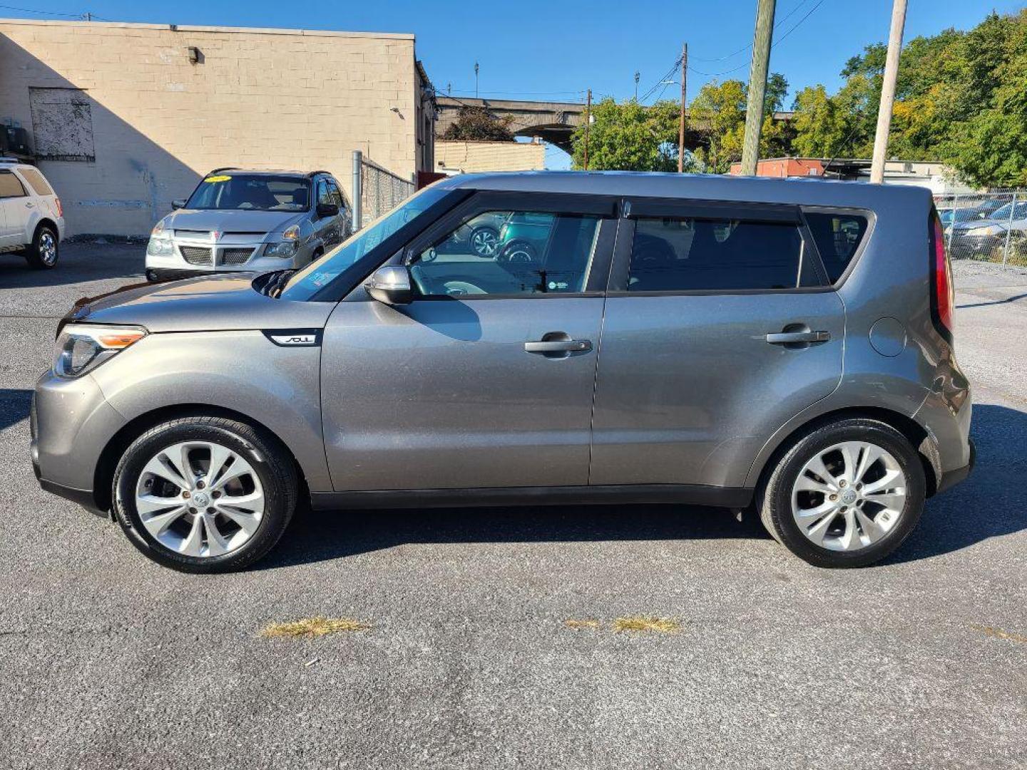 2014 GREEN KIA SOUL + (KNDJP3A54E7) with an 2.0L engine, Automatic transmission, located at 117 North Cameron Street, Harrisburg, PA, 17101, (717) 963-8962, 40.266762, -76.875259 - WE FINANCE!!! Good Credit/ Bad Credit/ No Credit - ALL Trade-Ins Welcomed!!! ***Guaranteed Credit Approval*** APPLY ONLINE or CALL us TODAY ;) Internet Prices and Marketplace Prices are SPECIAL discounted ***CASH DEALS*** Retail Prices are higher. Please call us to discuss your cash and finan - Photo#1