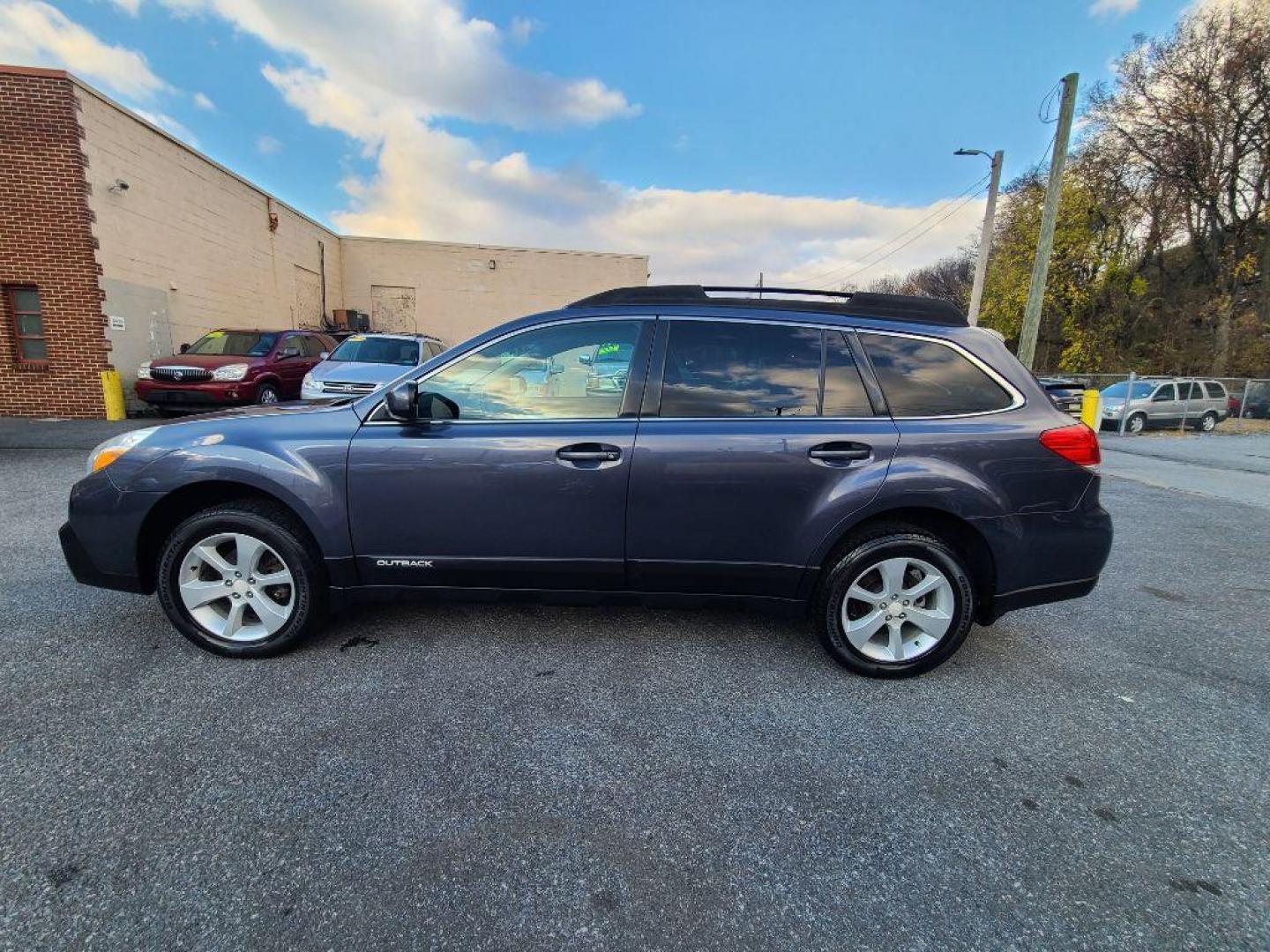 2014 GRAY SUBARU OUTBACK 2.5I PREMIUM (4S4BRBCC8E3) with an 2.5L engine, Continuously Variable transmission, located at 117 North Cameron Street, Harrisburg, PA, 17101, (717) 963-8962, 40.266762, -76.875259 - WE FINANCE!!! Good Credit/ Bad Credit/ No Credit - ALL Trade-Ins Welcomed!!! ***Guaranteed Credit Approval*** APPLY ONLINE or CALL us TODAY ;) Internet Prices and Marketplace Prices are SPECIAL discounted ***CASH DEALS*** Retail Prices are higher. Please call us to discuss your cash and finan - Photo#1