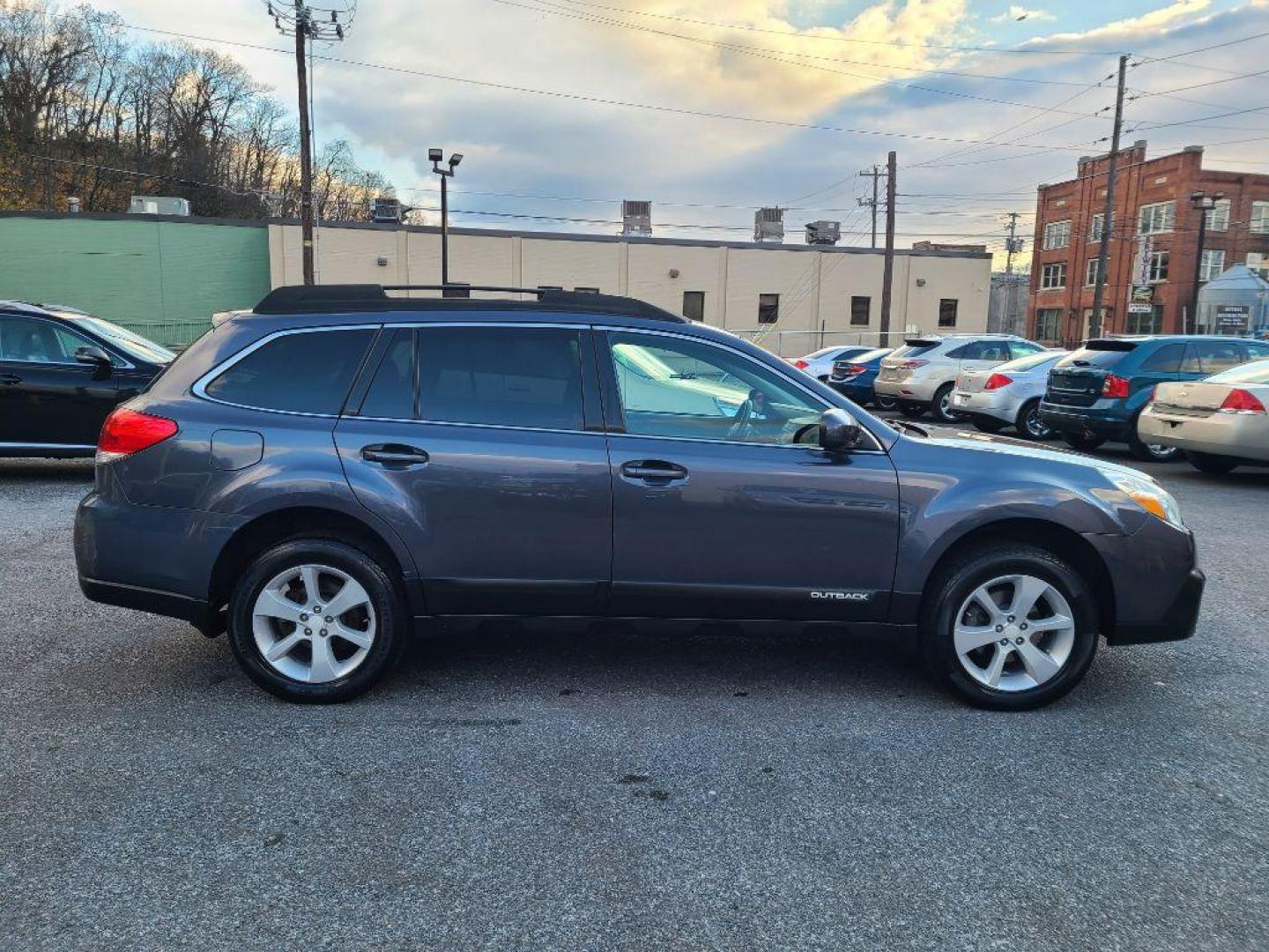 2014 GRAY SUBARU OUTBACK 2.5I PREMIUM (4S4BRBCC8E3) with an 2.5L engine, Continuously Variable transmission, located at 117 North Cameron Street, Harrisburg, PA, 17101, (717) 963-8962, 40.266762, -76.875259 - WE FINANCE!!! Good Credit/ Bad Credit/ No Credit - ALL Trade-Ins Welcomed!!! ***Guaranteed Credit Approval*** APPLY ONLINE or CALL us TODAY ;) Internet Prices and Marketplace Prices are SPECIAL discounted ***CASH DEALS*** Retail Prices are higher. Please call us to discuss your cash and finan - Photo#5