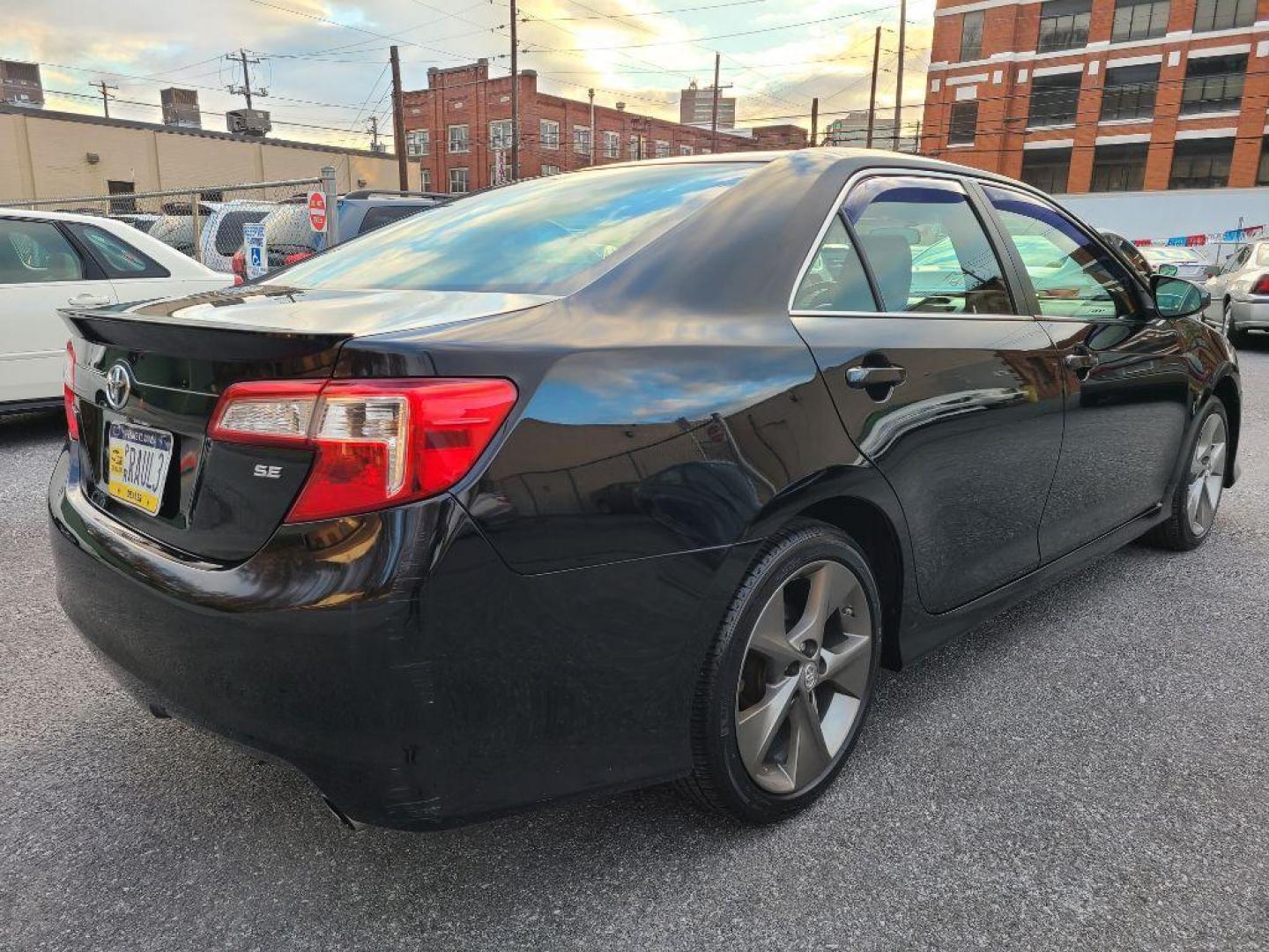 2014 BLACK TOYOTA CAMRY SE (4T1BF1FK5EU) with an 2.5L engine, Automatic transmission, located at 7981 Paxton Street, Harrisburg, PA, 17111, (717) 561-2926, 40.261490, -76.749229 - WE FINANCE!!! Good Credit/ Bad Credit/ No Credit - ALL Trade-Ins Welcomed!!! ***Guaranteed Credit Approval*** APPLY ONLINE or CALL us TODAY ;) Internet Prices and Marketplace Prices are SPECIAL discounted ***CASH DEALS*** Retail Prices are higher. Please call us to discuss your cash and finan - Photo#4