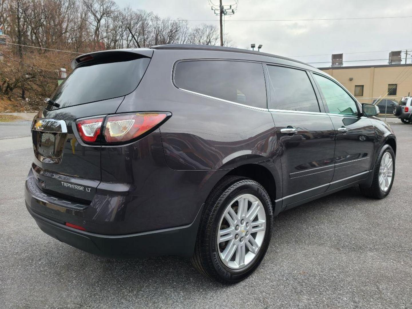 2015 GRAY CHEVROLET TRAVERSE LT (1GNKVGKD0FJ) with an 3.6L engine, Automatic transmission, located at 117 North Cameron Street, Harrisburg, PA, 17101, (717) 963-8962, 40.266762, -76.875259 - WE FINANCE!!! Good Credit/ Bad Credit/ No Credit - ALL Trade-Ins Welcomed!!! ***Guaranteed Credit Approval*** APPLY ONLINE or CALL us TODAY ;) Internet Prices and Marketplace Prices are SPECIAL discounted ***CASH DEALS*** Retail Prices are higher. Please call us to discuss your cash and finan - Photo#4