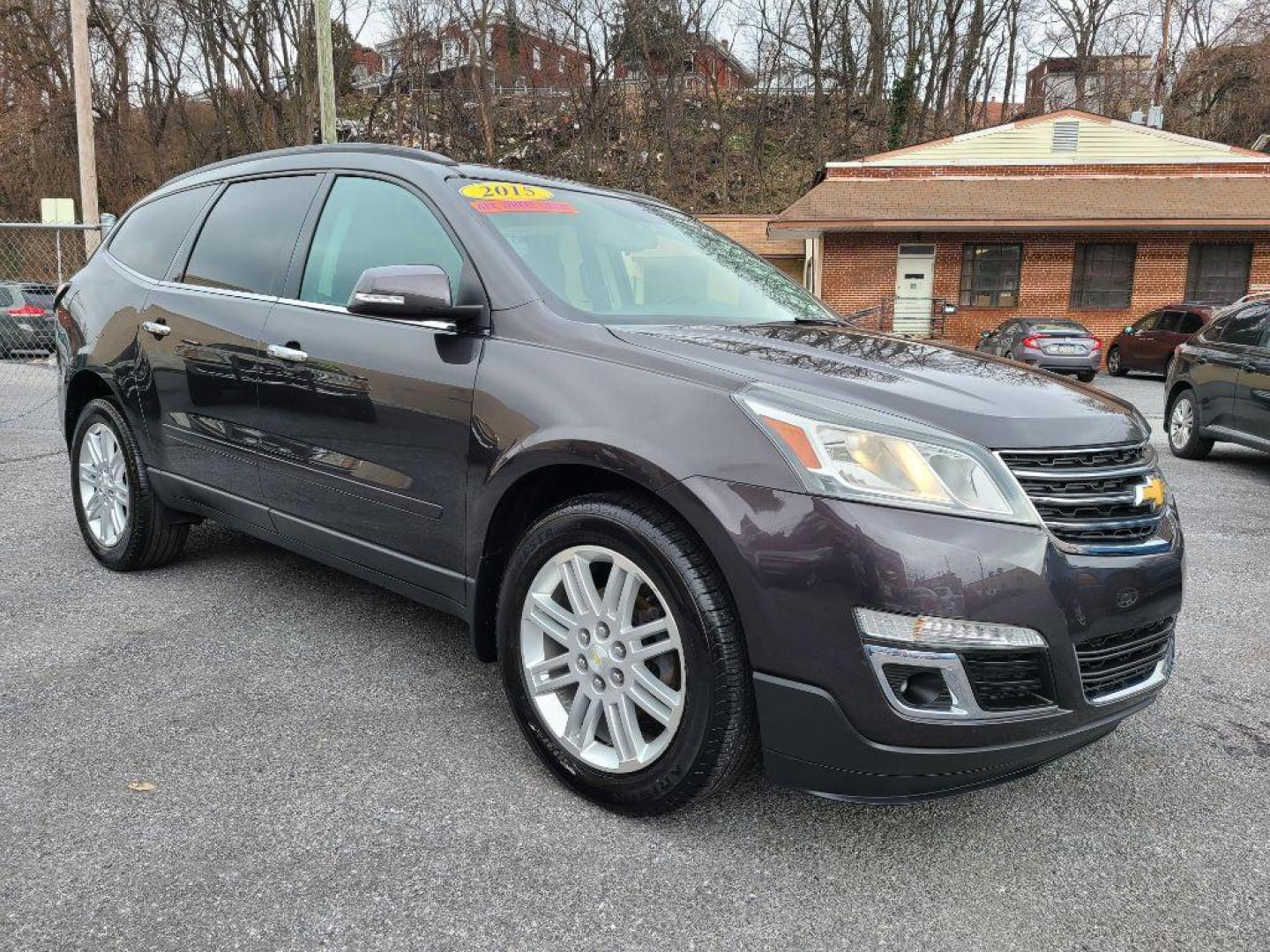 2015 GRAY CHEVROLET TRAVERSE LT (1GNKVGKD0FJ) with an 3.6L engine, Automatic transmission, located at 117 North Cameron Street, Harrisburg, PA, 17101, (717) 963-8962, 40.266762, -76.875259 - WE FINANCE!!! Good Credit/ Bad Credit/ No Credit - ALL Trade-Ins Welcomed!!! ***Guaranteed Credit Approval*** APPLY ONLINE or CALL us TODAY ;) Internet Prices and Marketplace Prices are SPECIAL discounted ***CASH DEALS*** Retail Prices are higher. Please call us to discuss your cash and finan - Photo#6